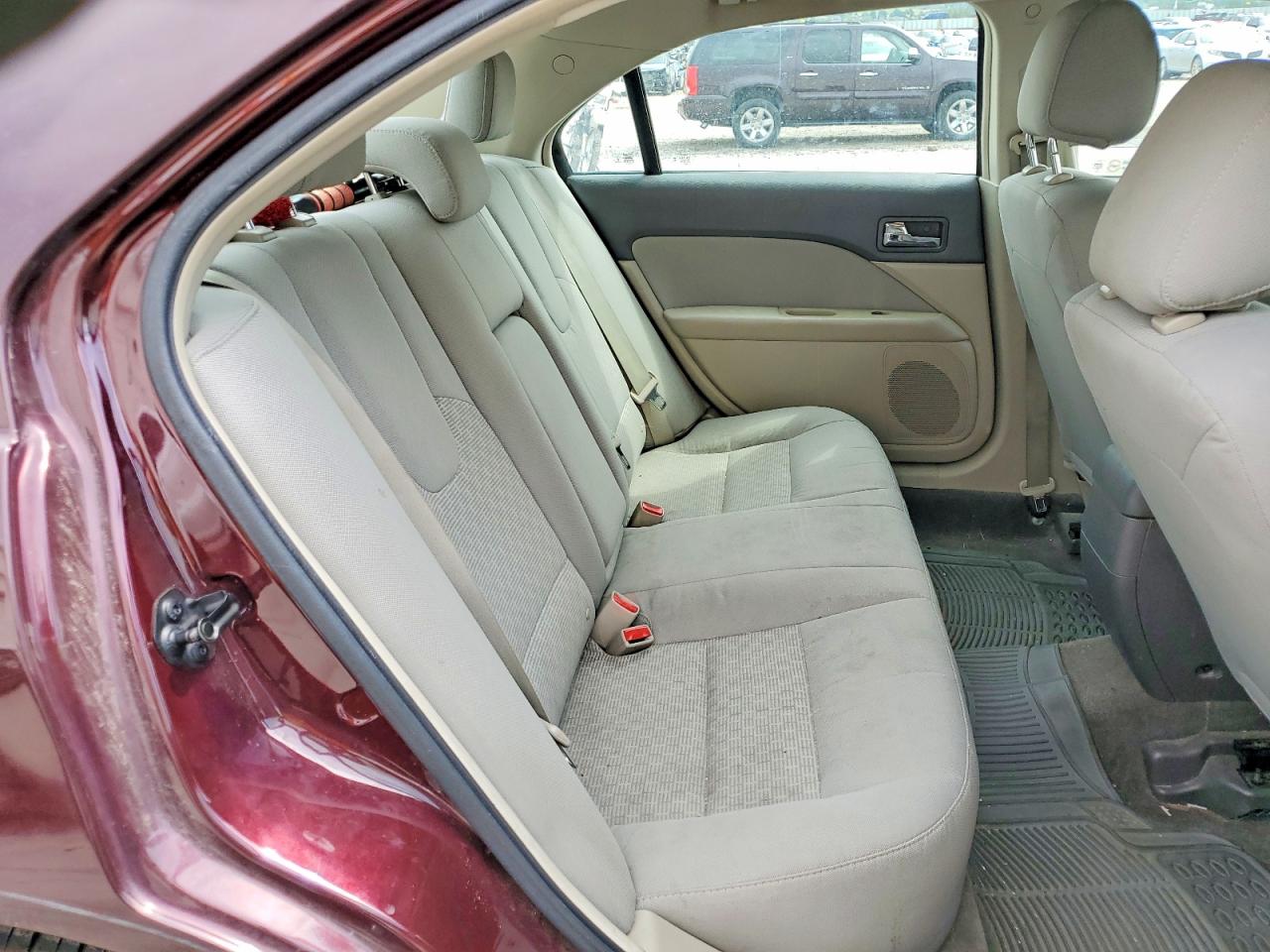 2012 Ford Fusion S Burgundy vin: 3FAHP0GA6CR288727