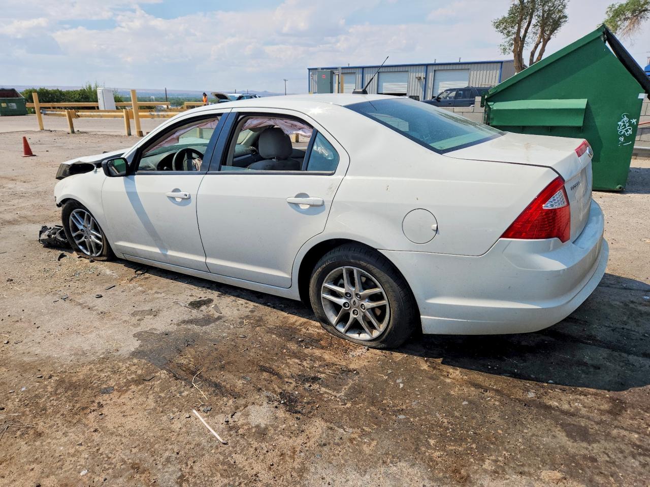 2012 Ford Fusion S White vin: 3FAHP0GA6CR310239