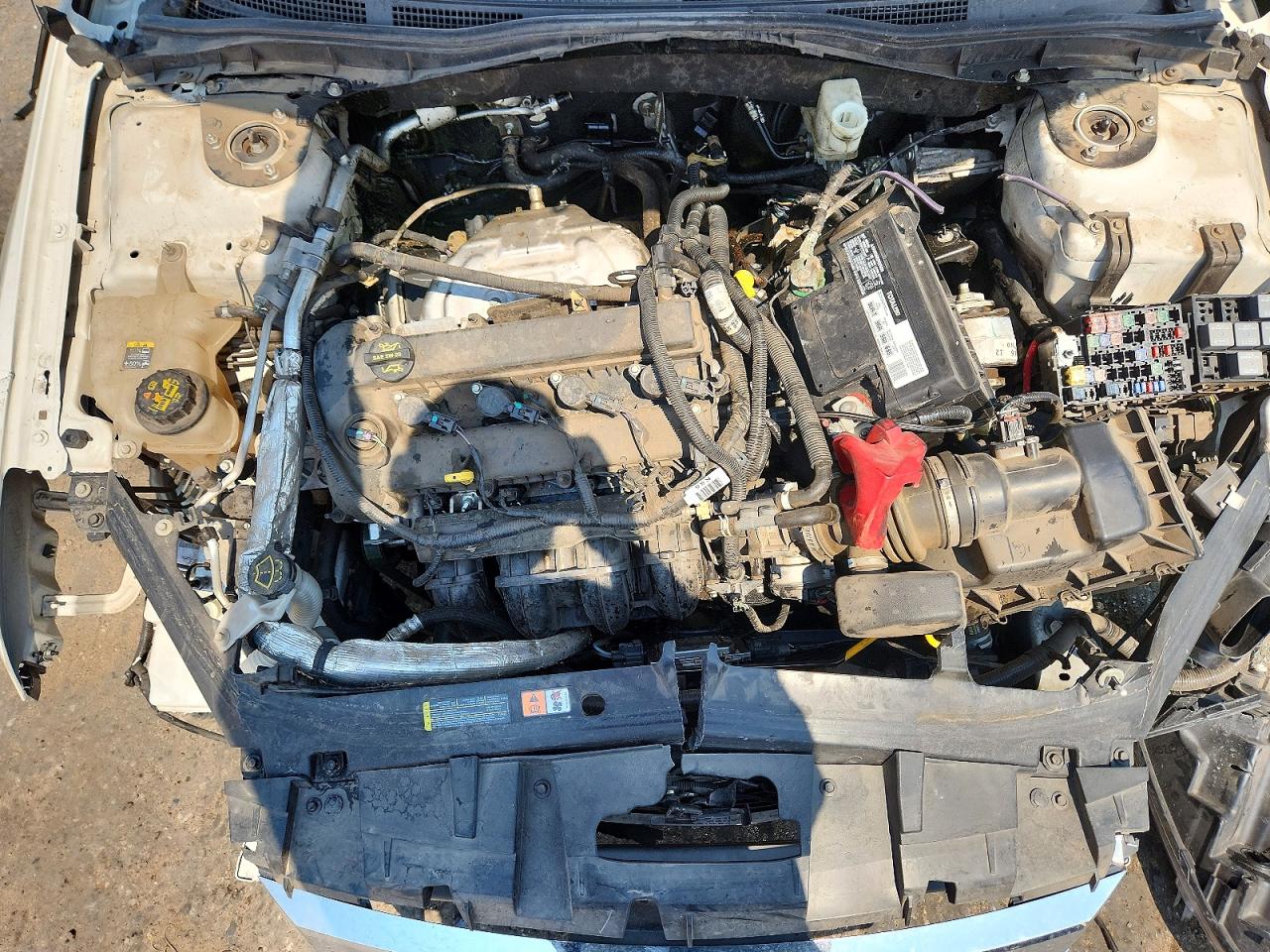 2012 Ford Fusion S White vin: 3FAHP0GA6CR310239