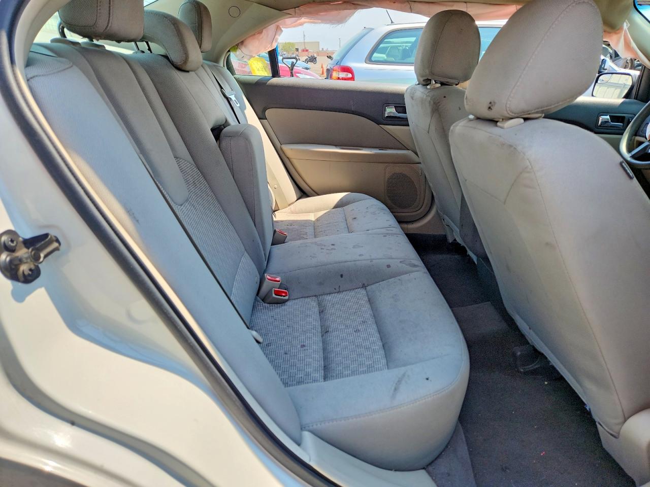 2012 Ford Fusion S White vin: 3FAHP0GA6CR310239