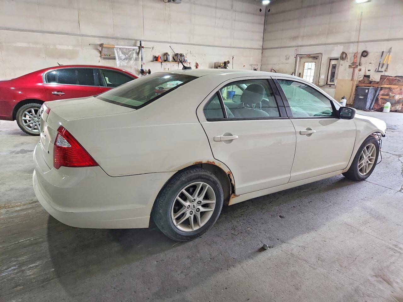 2012 Ford Fusion S White vin: 3FAHP0GA6CR333665