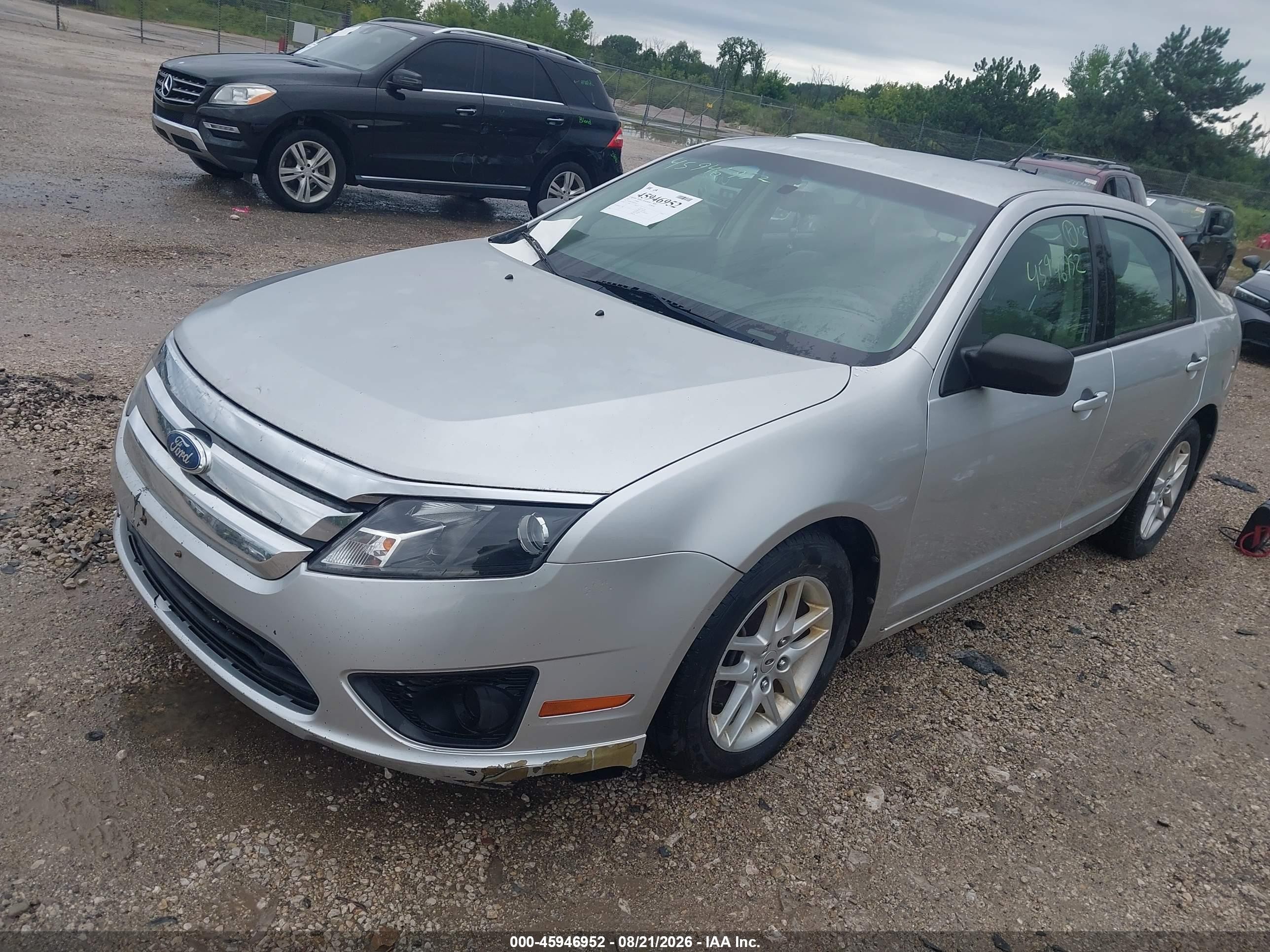2011 Ford Fusion S Silver vin: 3FAHP0GA7BR144053