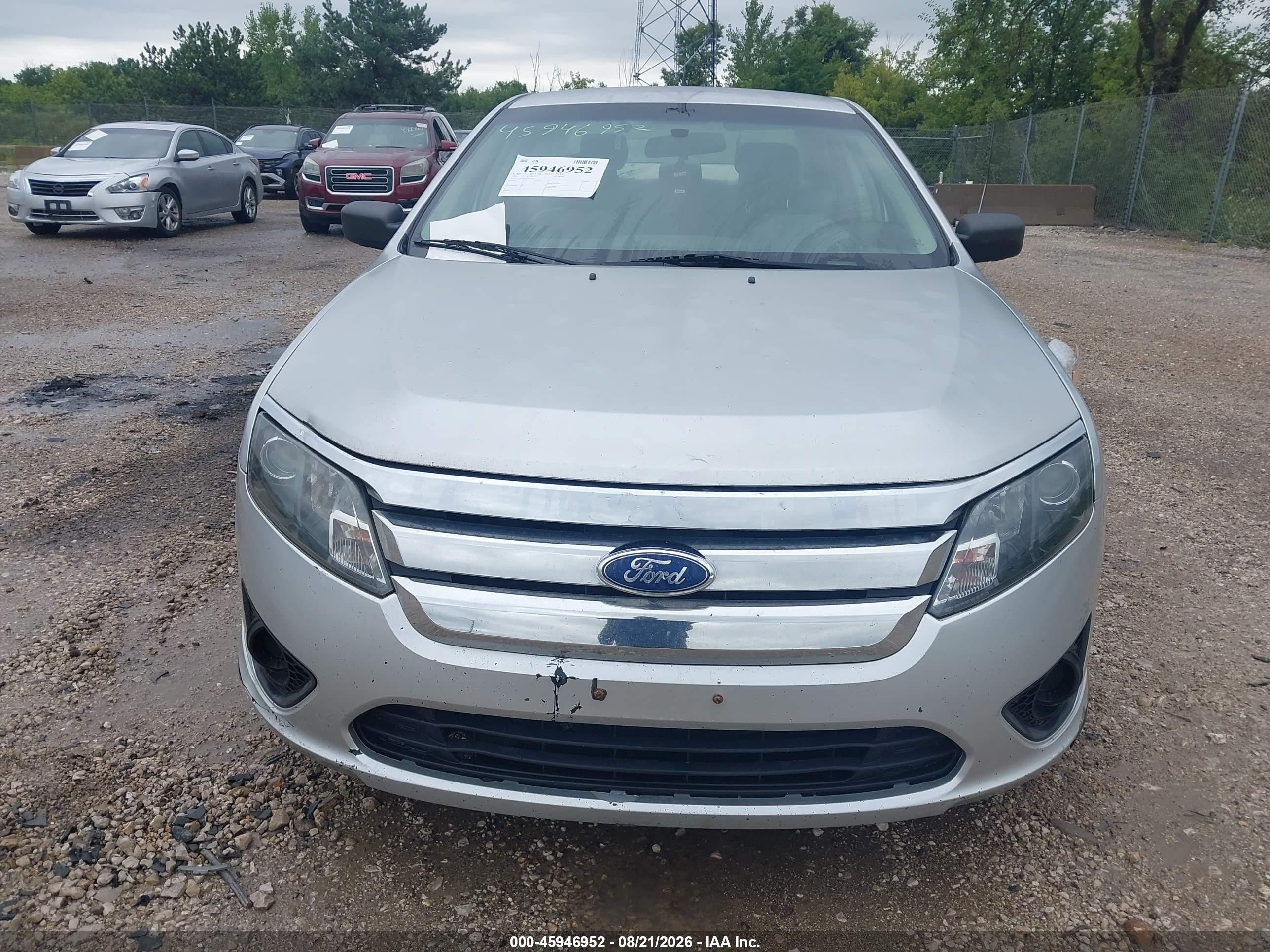 2011 Ford Fusion S Silver vin: 3FAHP0GA7BR144053