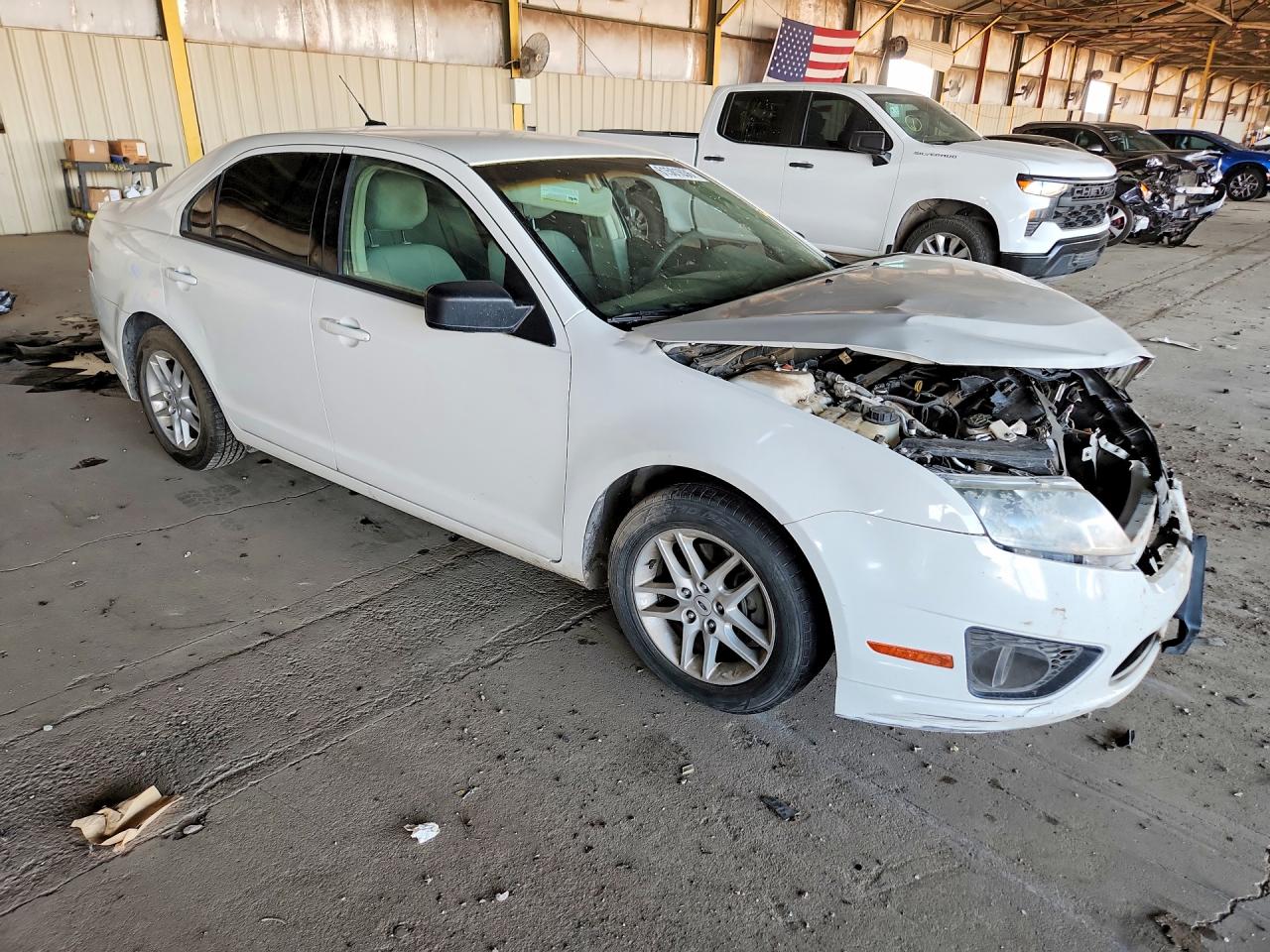 2011 Ford Fusion S Белый vin: 3FAHP0GA7BR246291