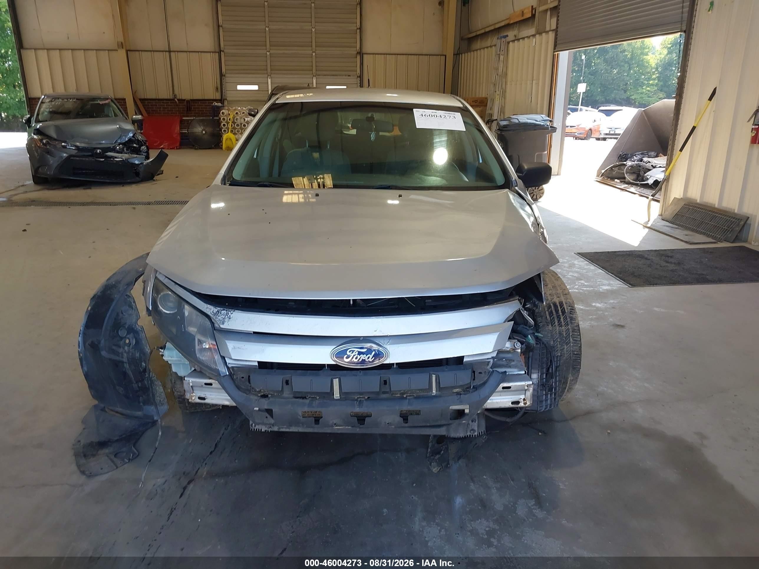 2011 Ford Fusion S Silver vin: 3FAHP0GA7BR327954