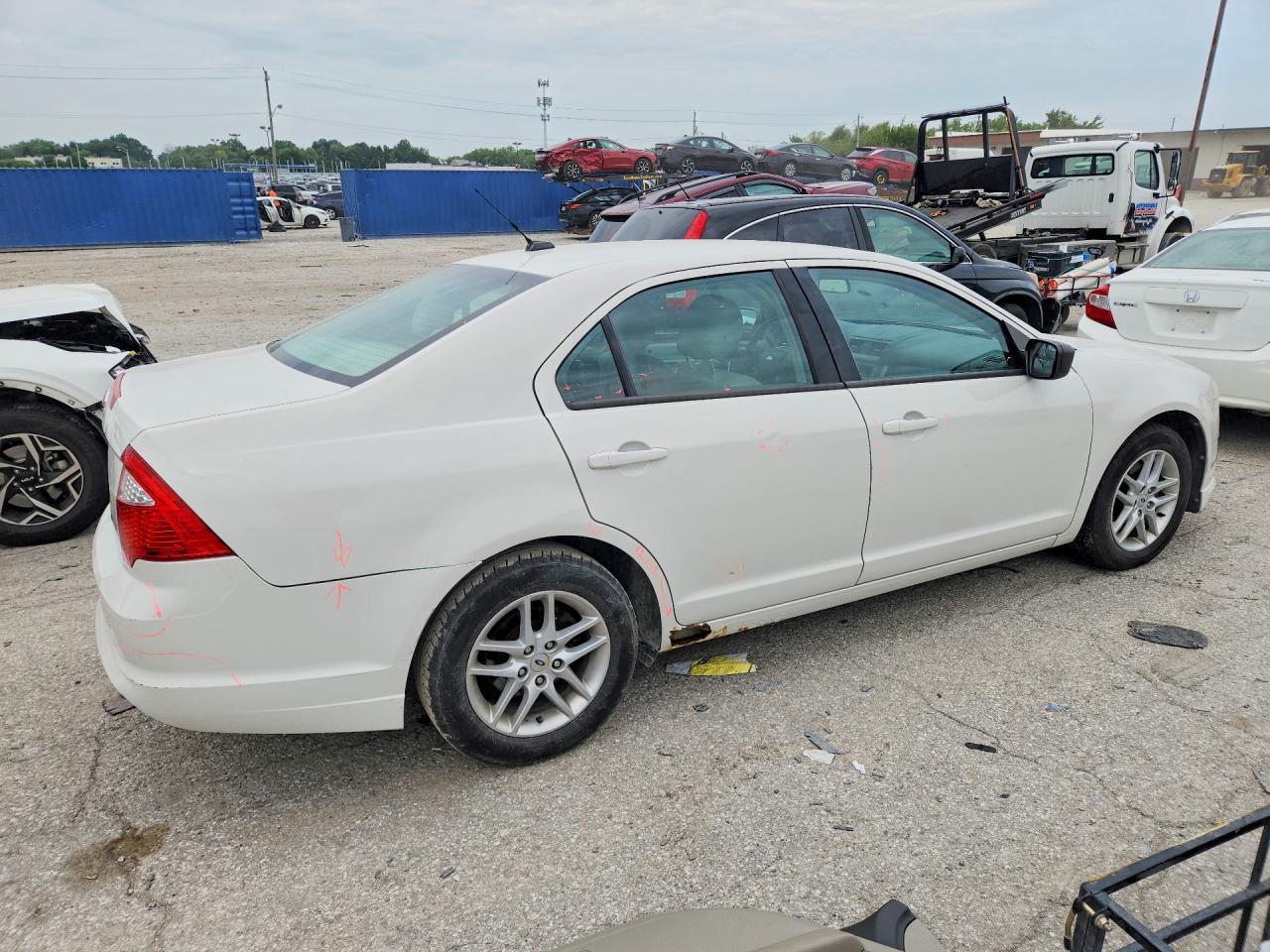 2012 Ford Fusion S White vin: 3FAHP0GA7CR152462