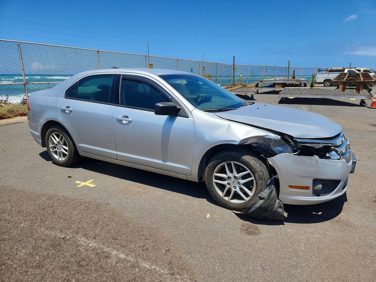 2012 Ford Fusion S Silver vin: 3FAHP0GA7CR178480