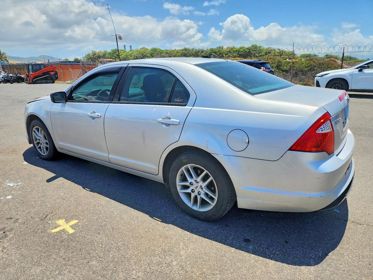 2012 Ford Fusion S Silver vin: 3FAHP0GA7CR178480
