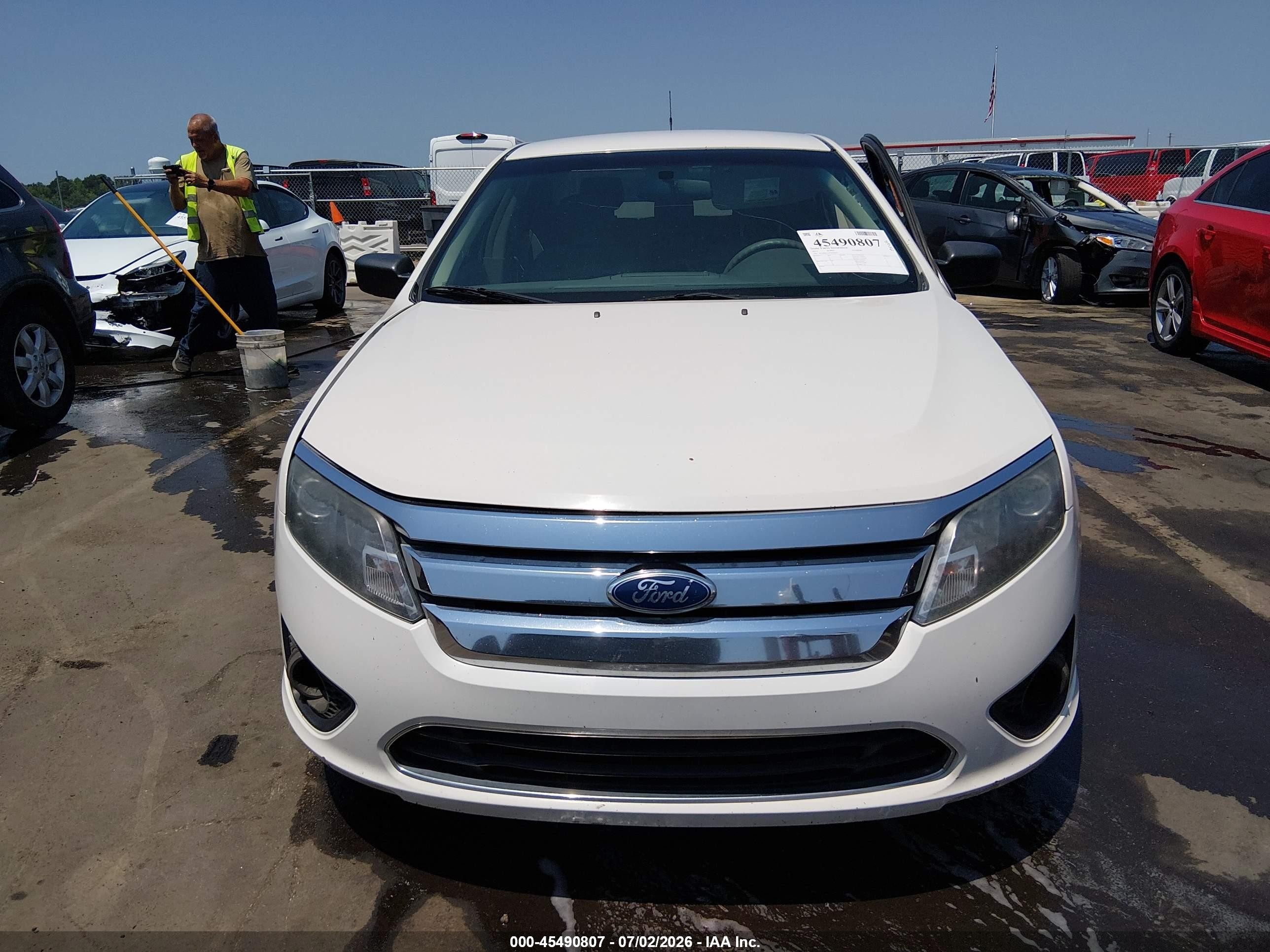 2012 Ford Fusion S White vin: 3FAHP0GA7CR200235
