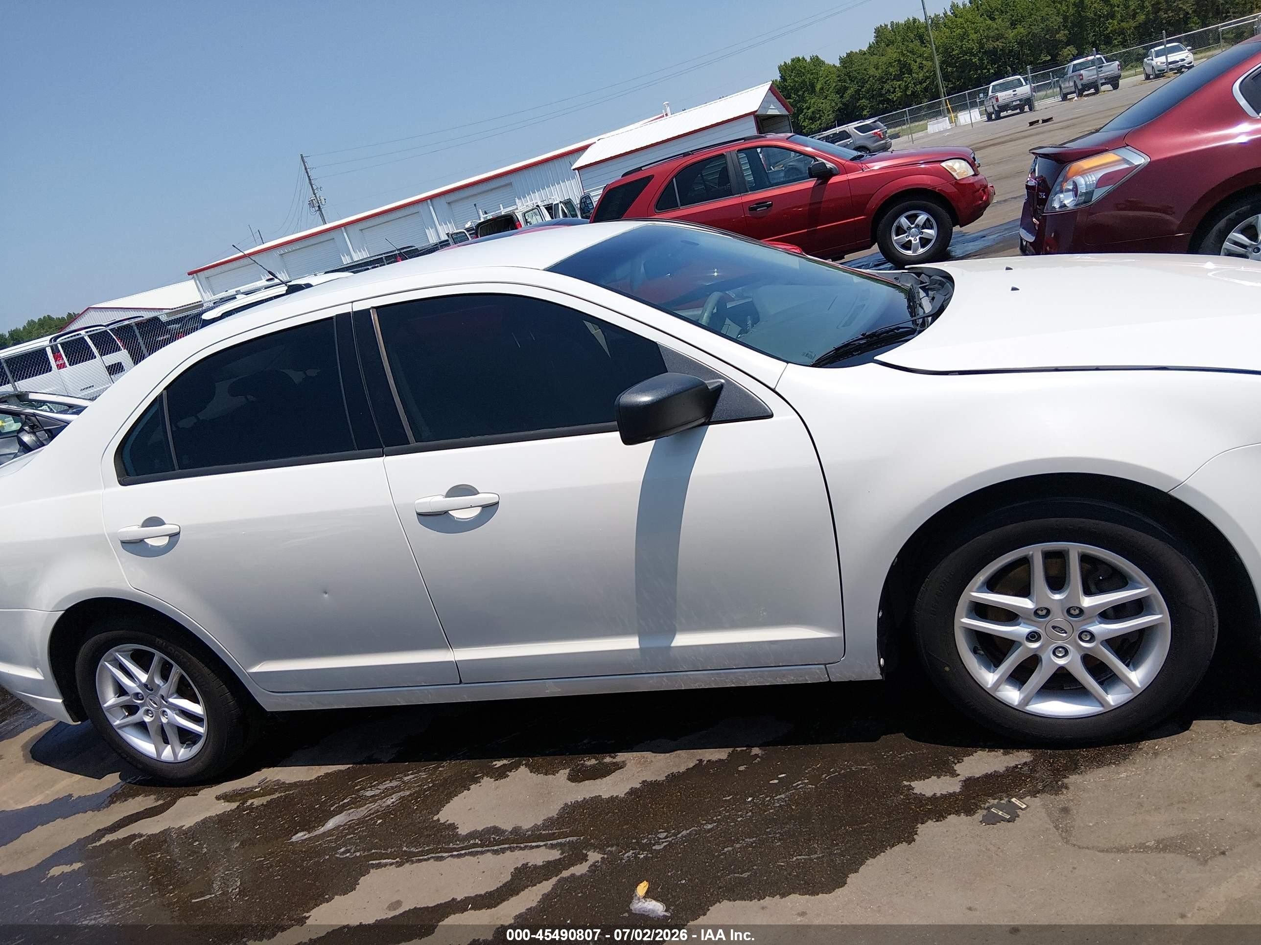 2012 Ford Fusion S White vin: 3FAHP0GA7CR200235