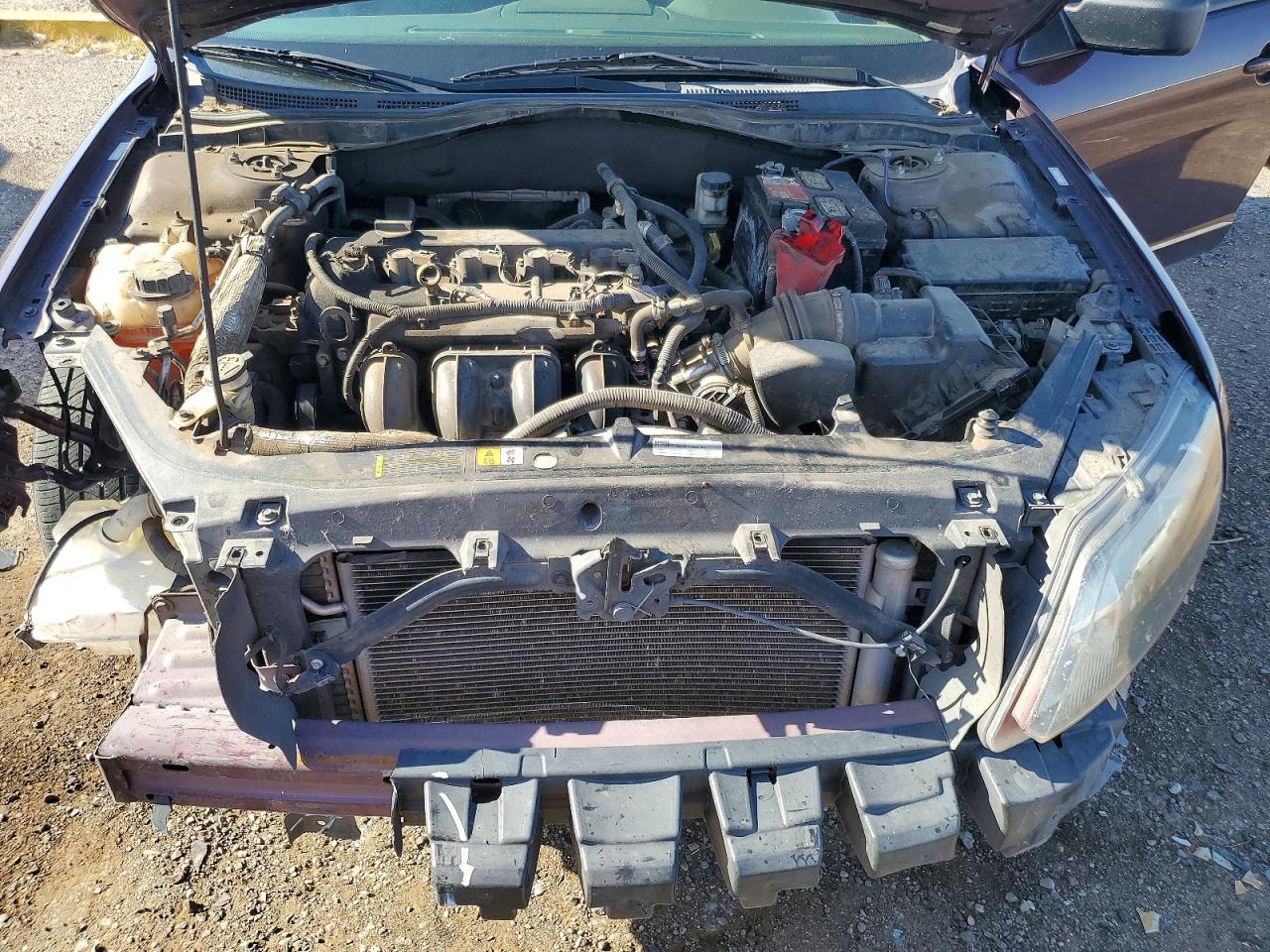 2012 Ford Fusion S Burgundy vin: 3FAHP0GA7CR327650