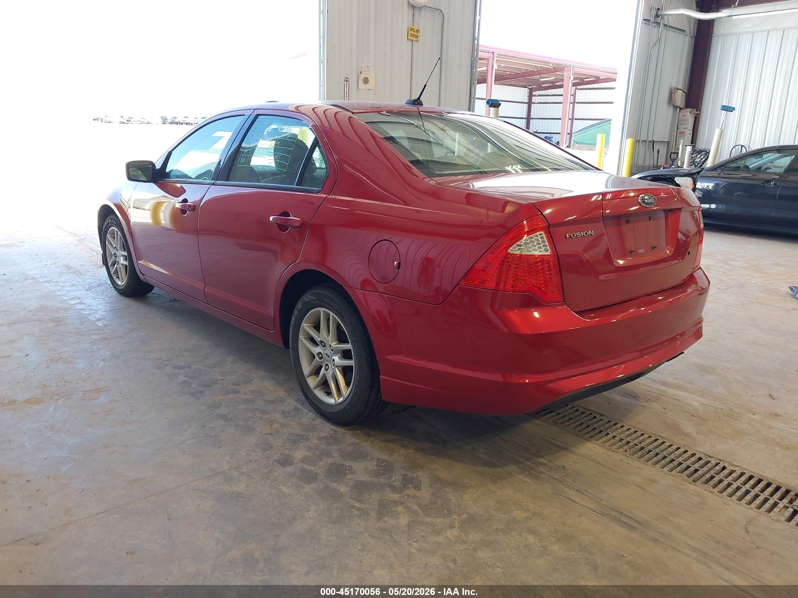 2010 Ford Fusion S Red vin: 3FAHP0GA8AR307629