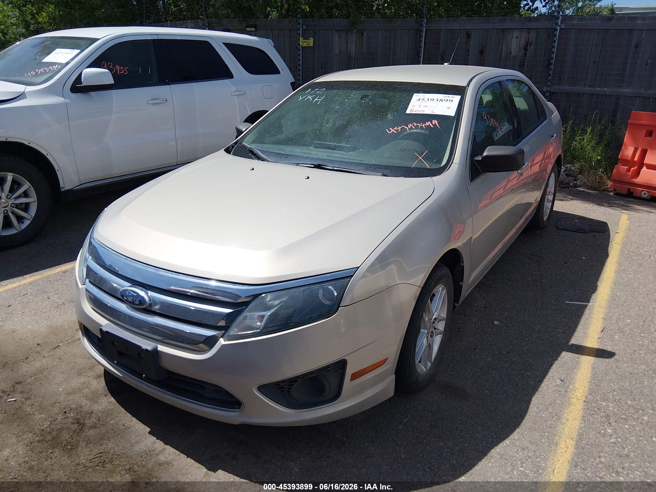 2010 Ford Fusion S Brown vin: 3FAHP0GA8AR384310