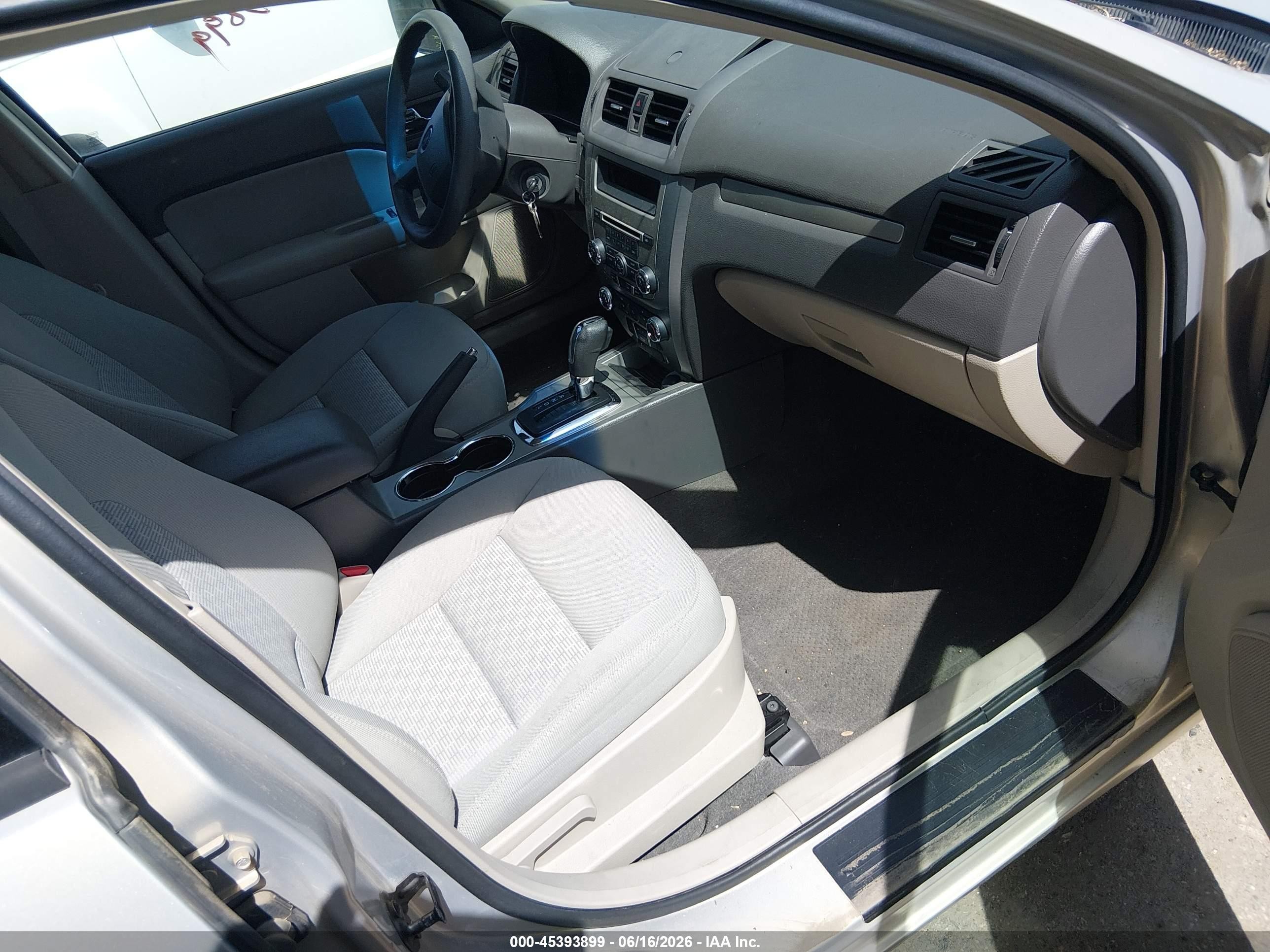 2010 Ford Fusion S Brown vin: 3FAHP0GA8AR384310