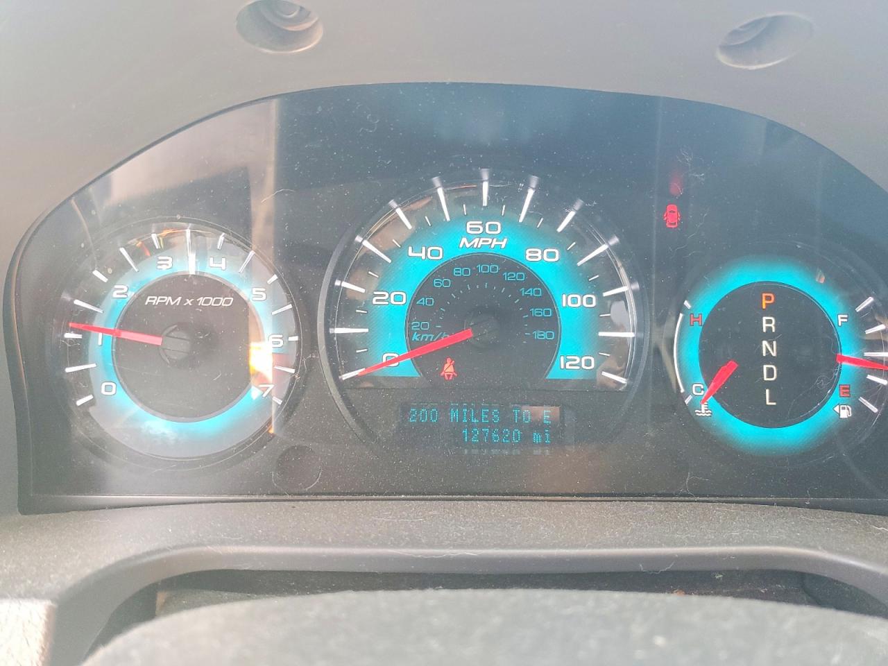 2012 Ford Fusion S Серебряный vin: 3FAHP0GA8CR258967