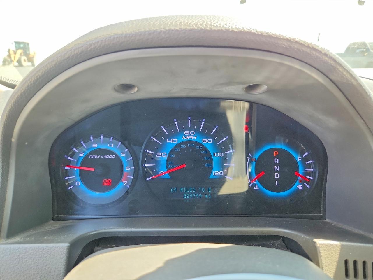 2012 Ford Fusion S White vin: 3FAHP0GA8CR304961