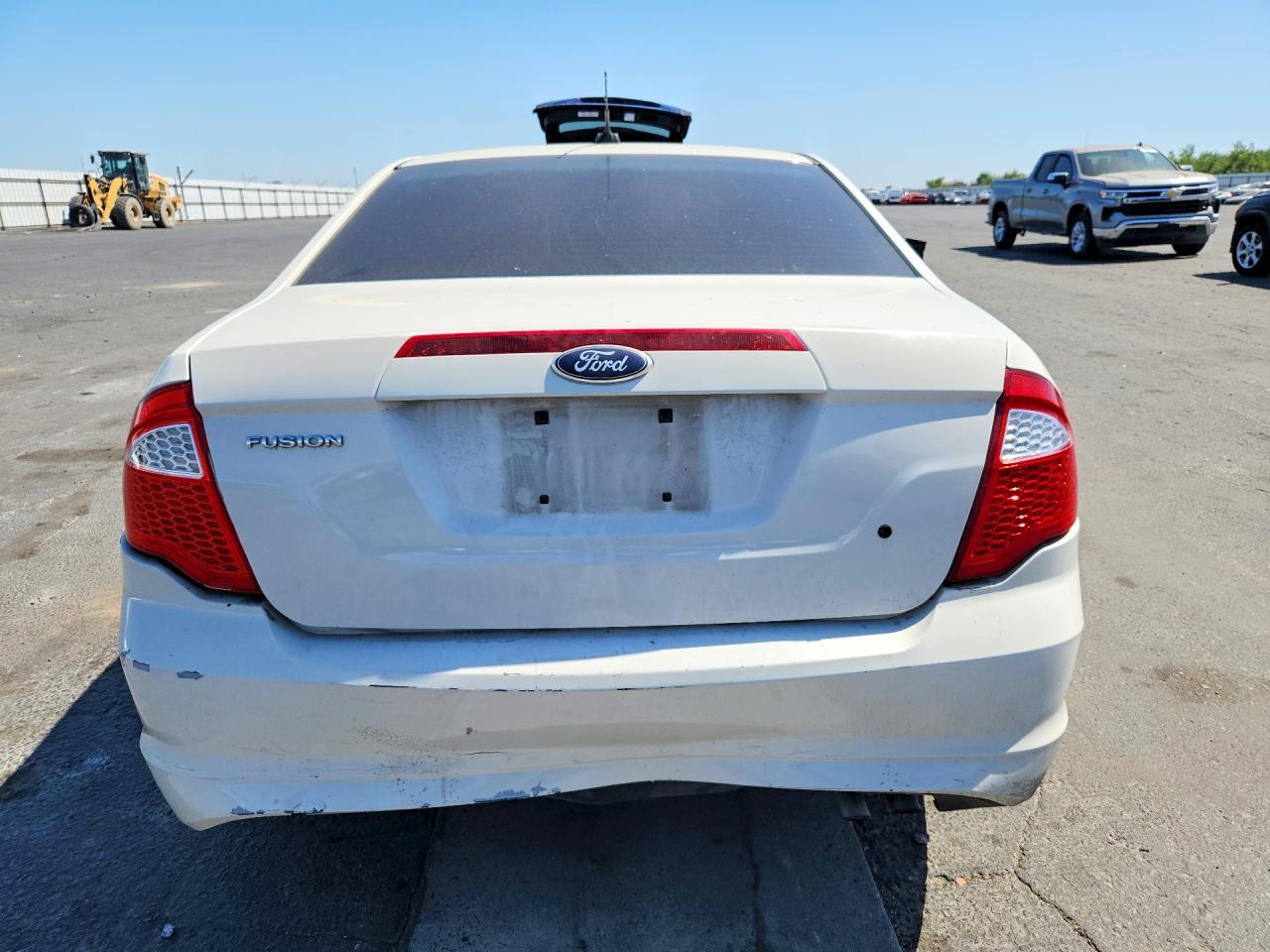 2012 Ford Fusion S White vin: 3FAHP0GA8CR304961