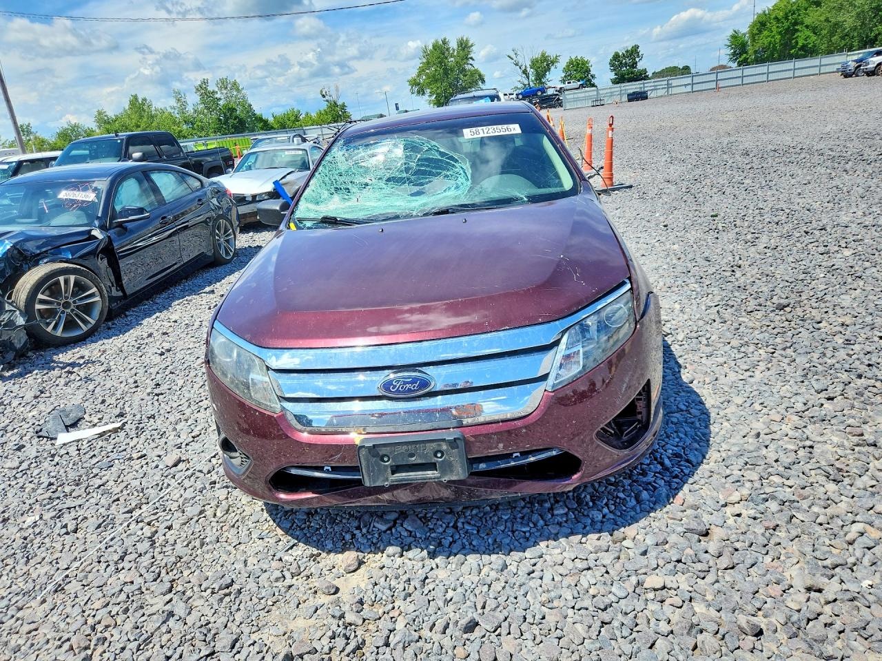 2012 Ford Fusion S Maroon vin: 3FAHP0GA8CR408964
