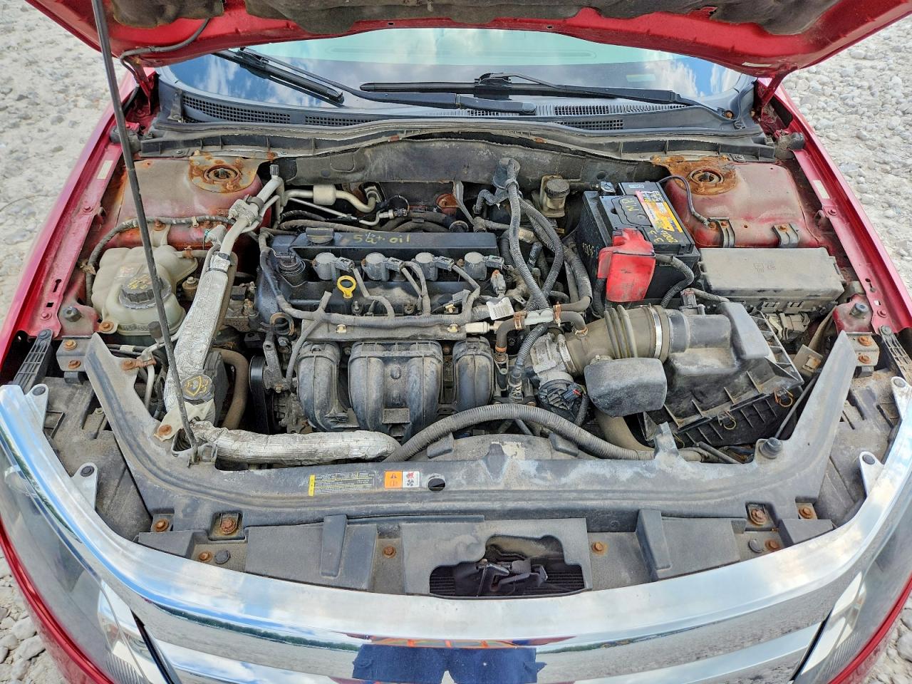 2010 Ford Fusion S Red vin: 3FAHP0GA9AR213453