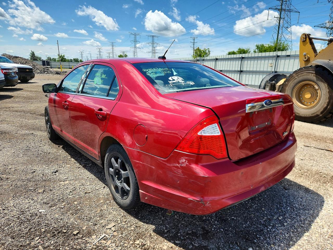2010 Ford Fusion S Red vin: 3FAHP0GA9AR366270