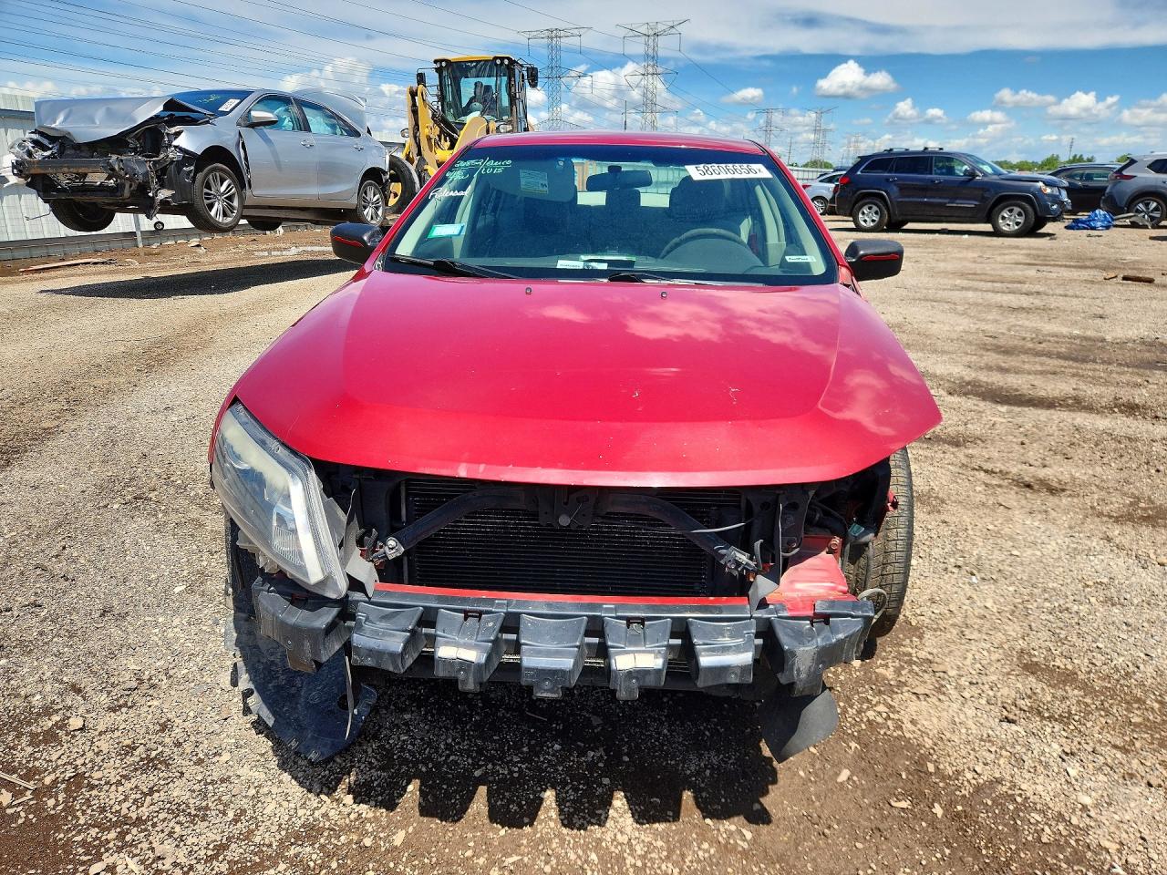 2010 Ford Fusion S Red vin: 3FAHP0GA9AR366270