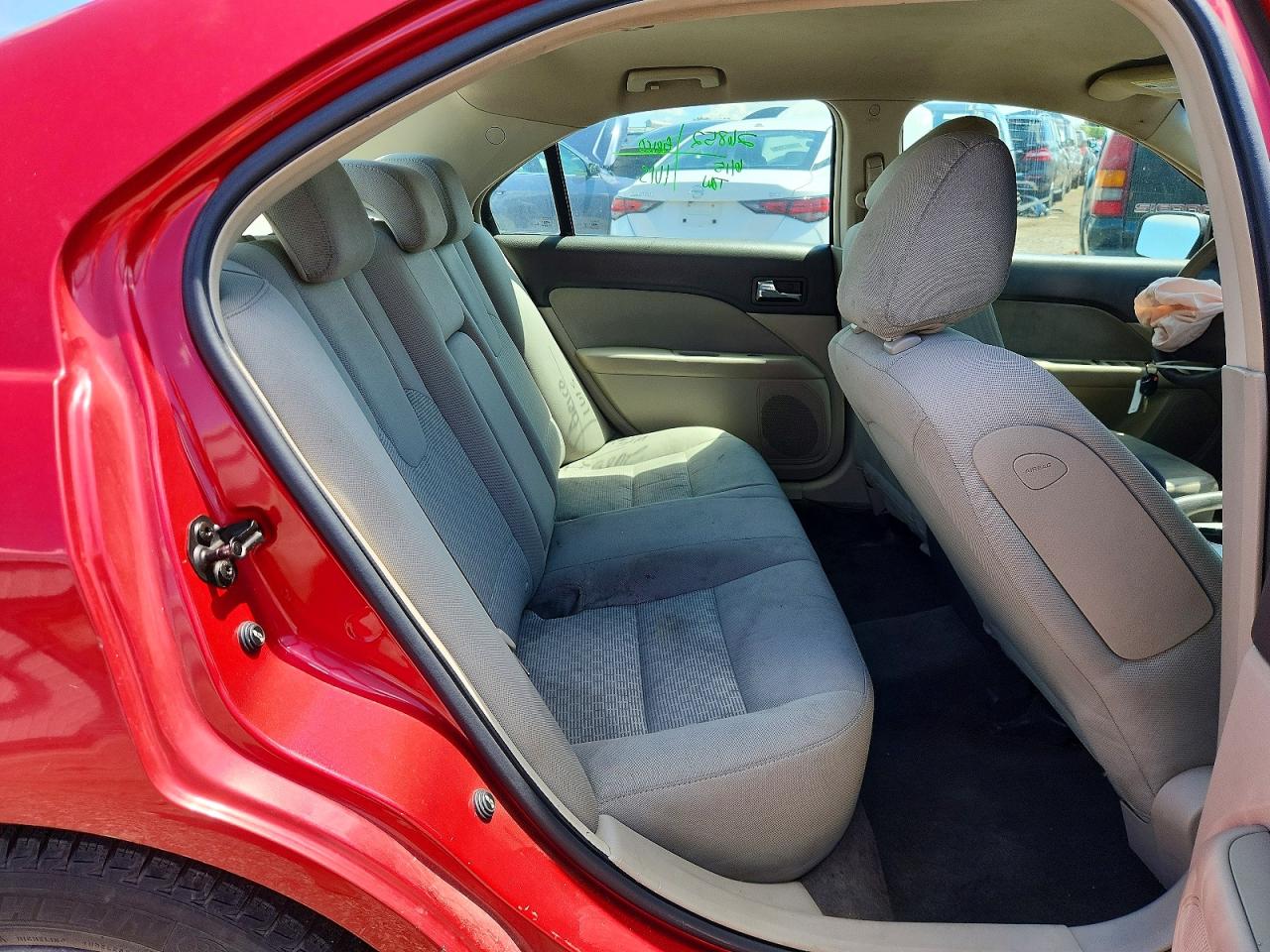 2010 Ford Fusion S Red vin: 3FAHP0GA9AR366270