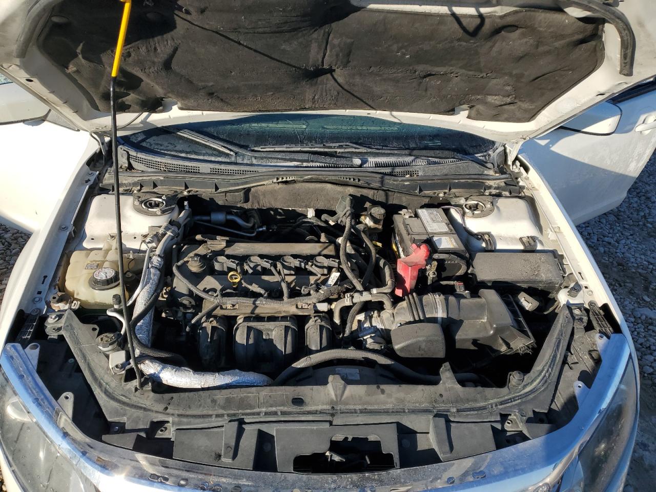 2011 Ford Fusion S White vin: 3FAHP0GA9BR239925