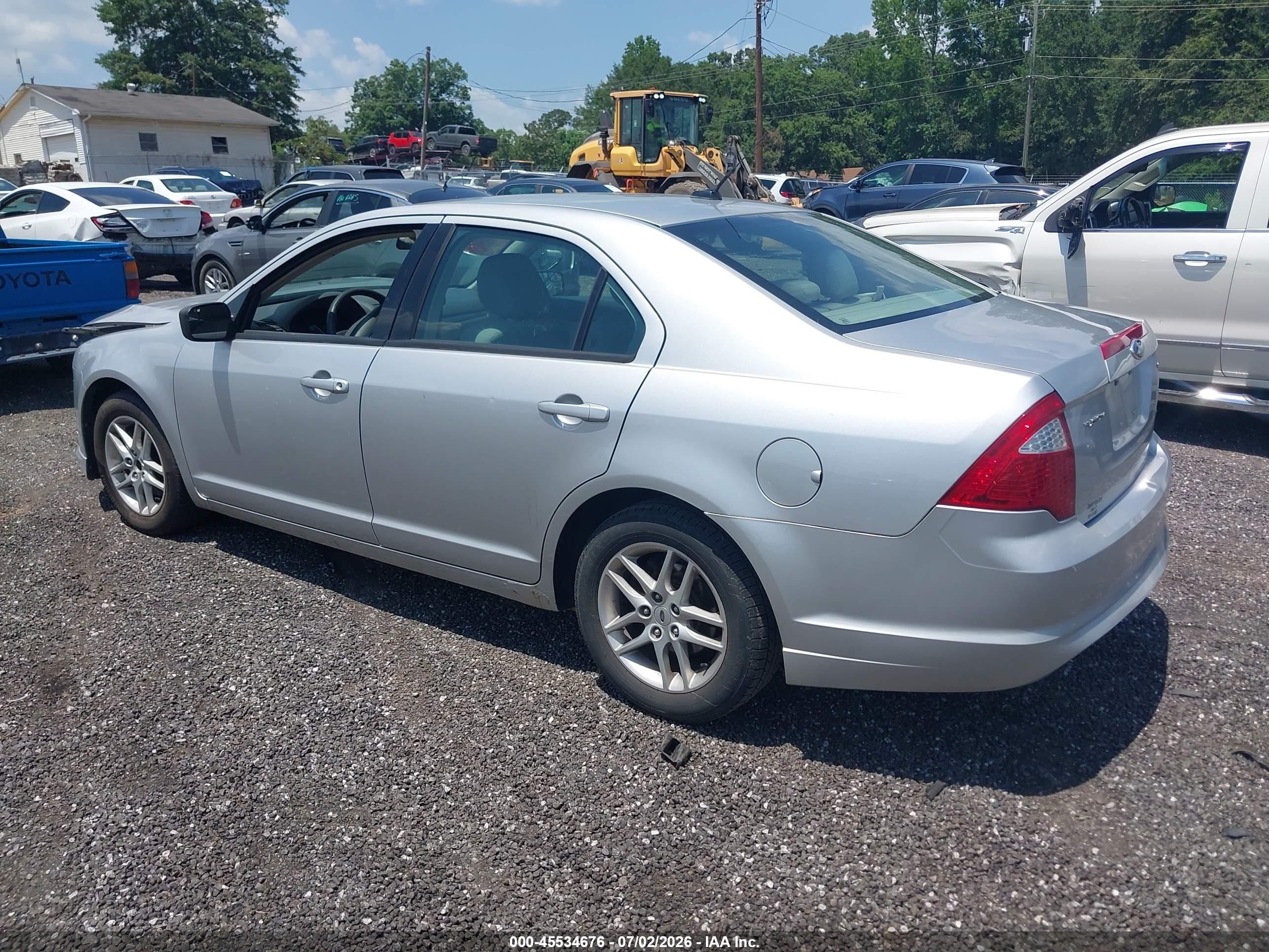 2011 Ford Fusion S Silver vin: 3FAHP0GA9BR246728