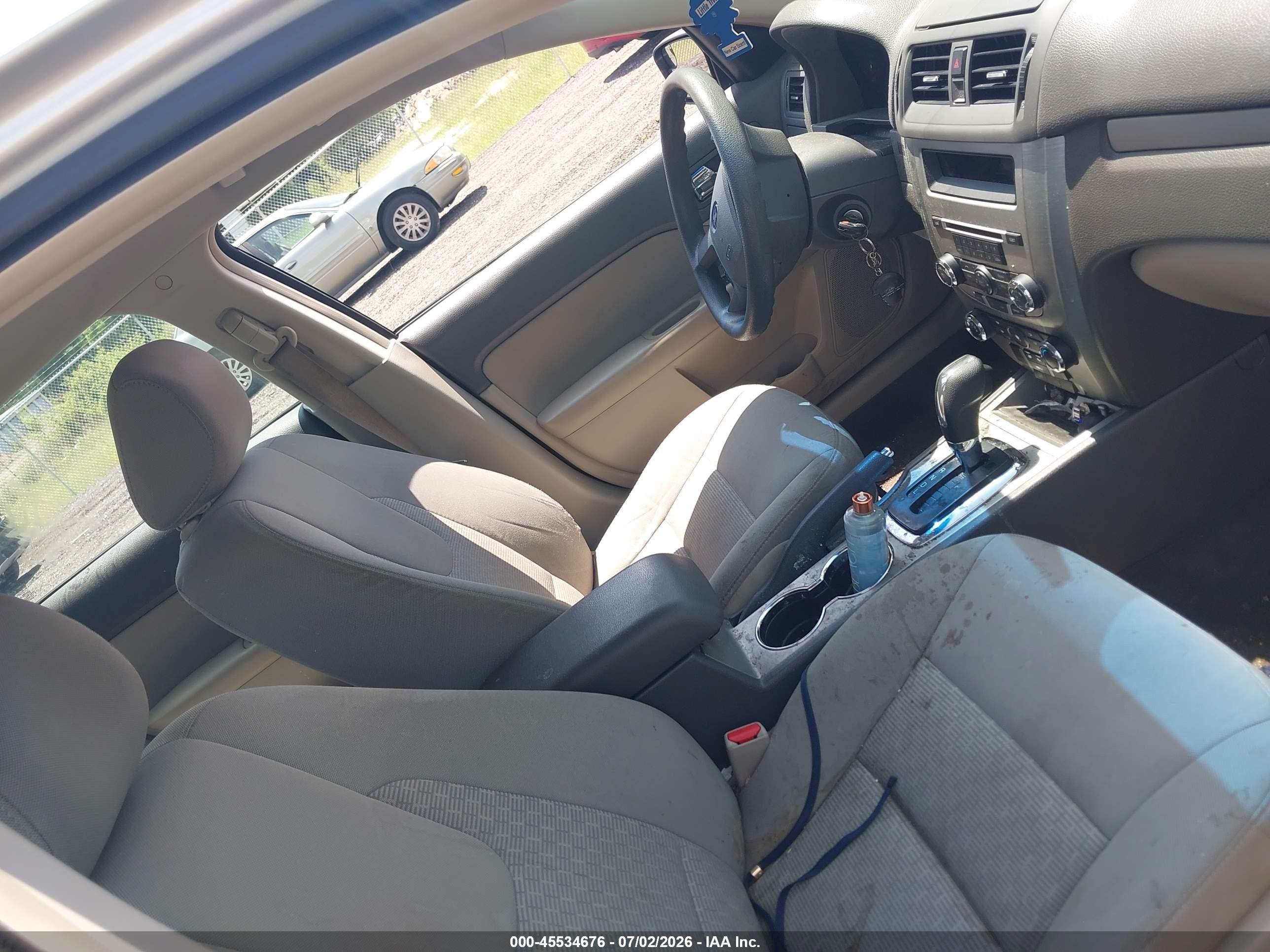 2011 Ford Fusion S Silver vin: 3FAHP0GA9BR246728