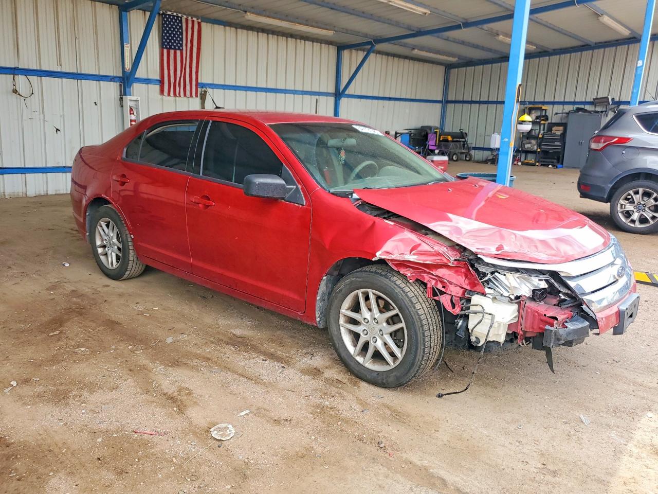 2012 Ford Fusion S Red vin: 3FAHP0GA9CR365252