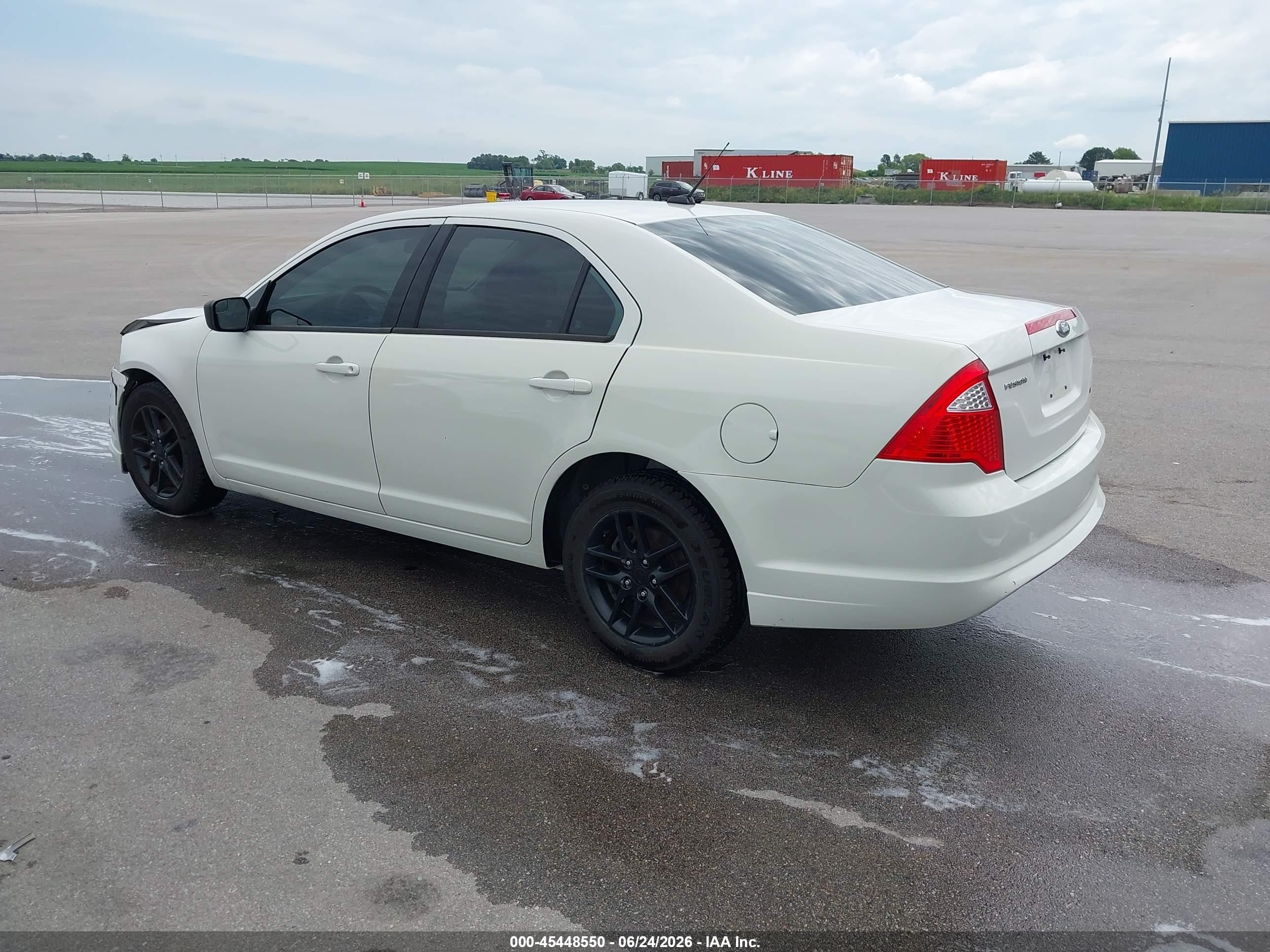 2012 Ford Fusion S White vin: 3FAHP0GA9CR367079