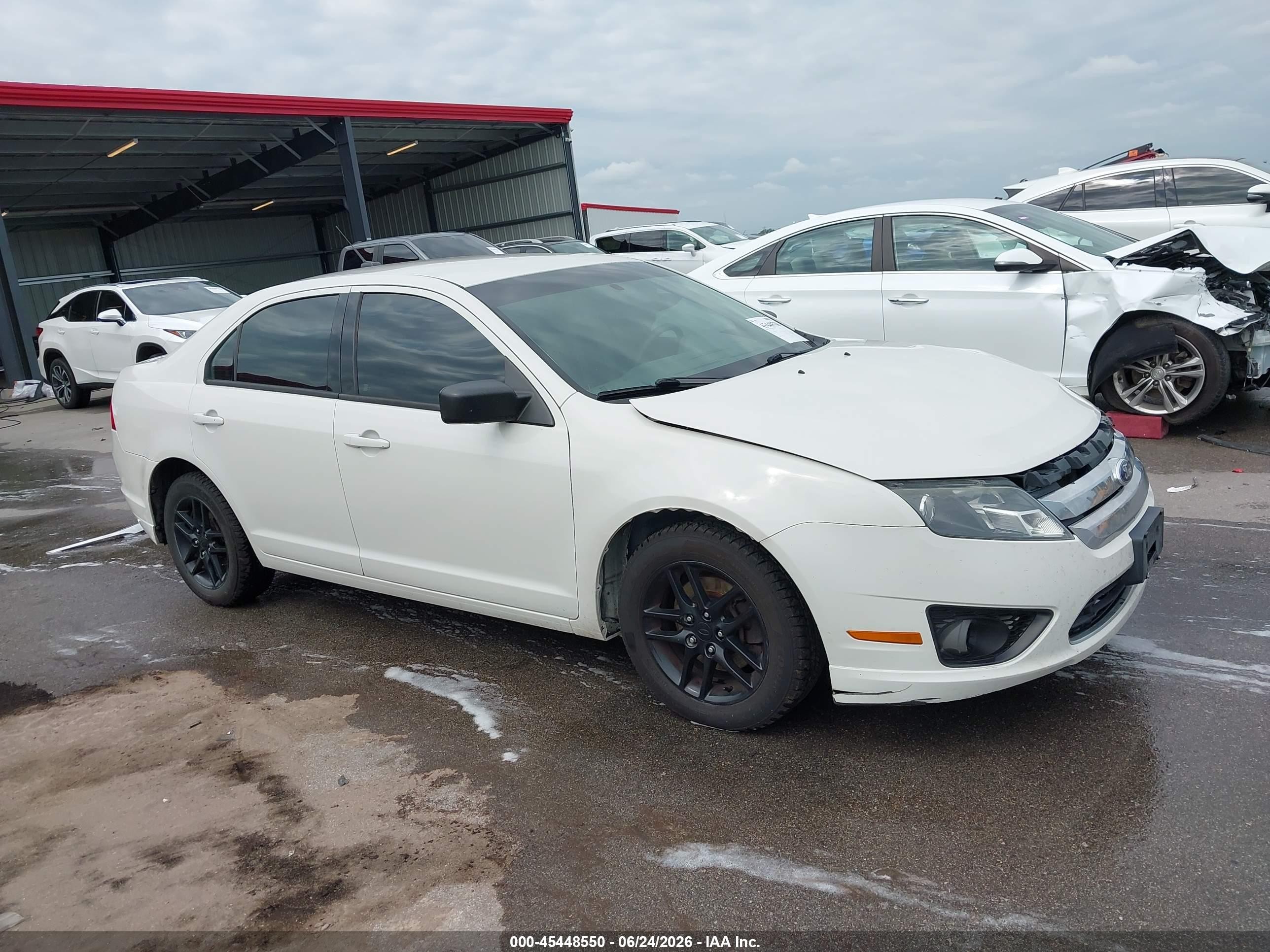2012 Ford Fusion S White vin: 3FAHP0GA9CR367079