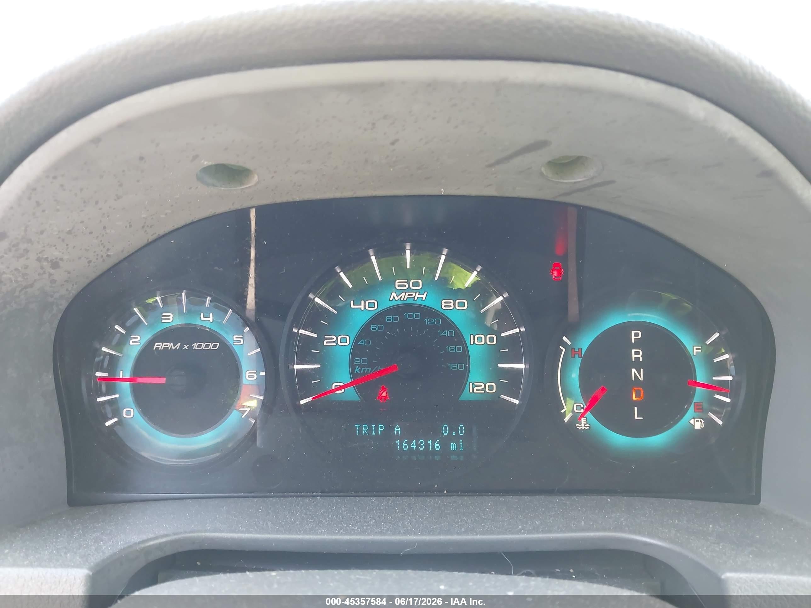 2010 Ford Fusion S Красный vin: 3FAHP0GAXAR254934