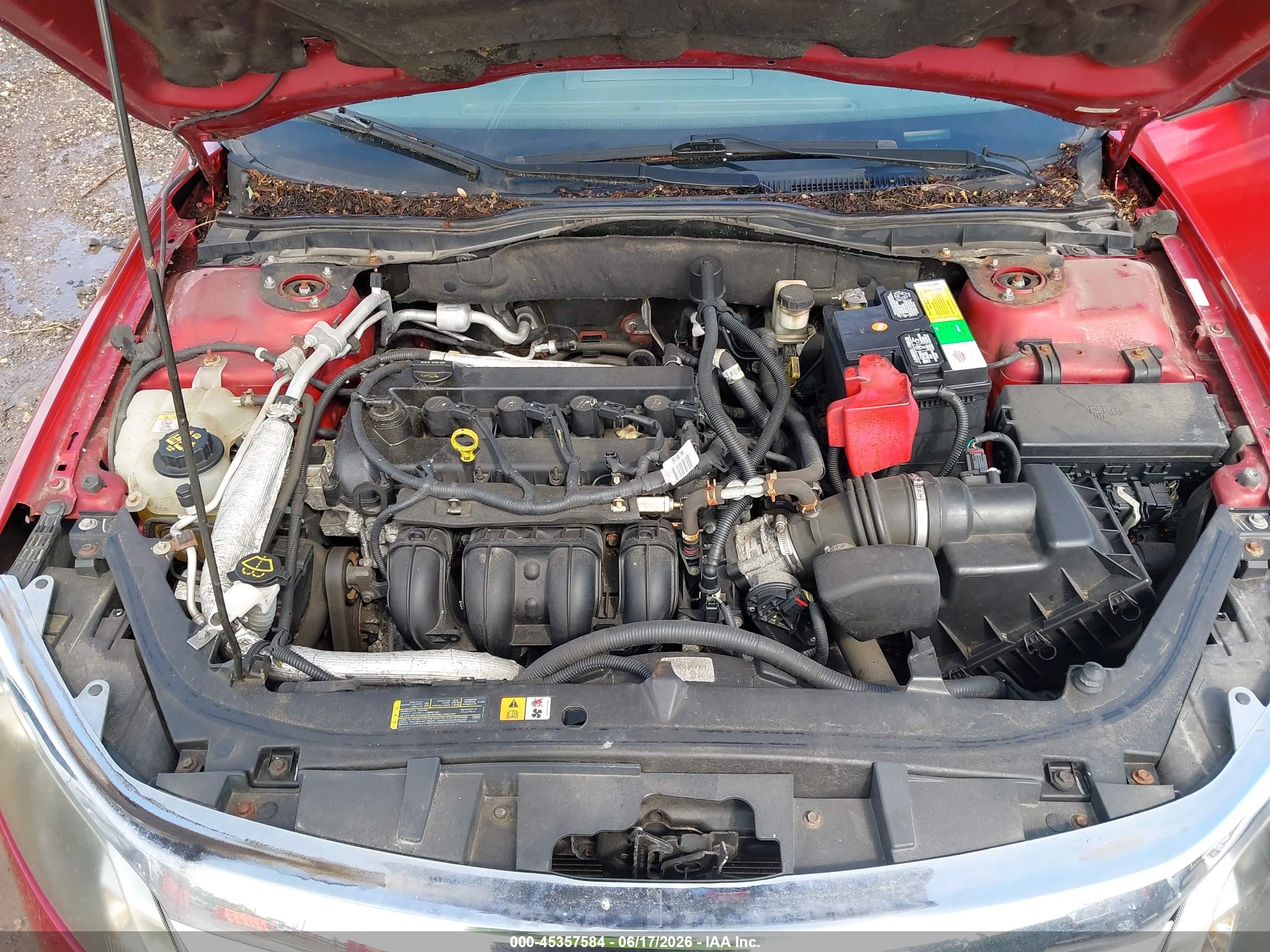 2010 Ford Fusion S Красный vin: 3FAHP0GAXAR254934
