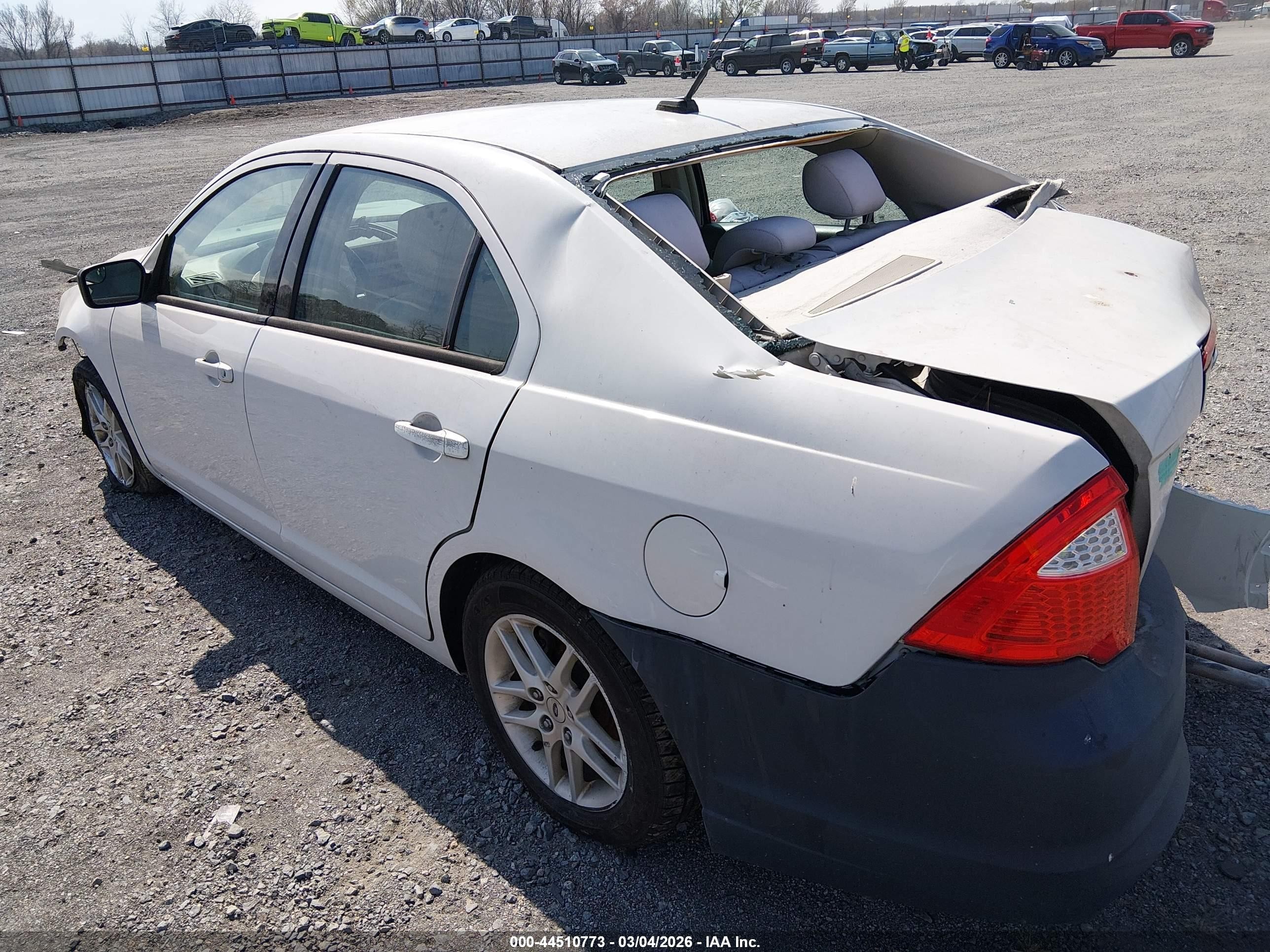 2011 Ford Fusion S White vin: 3FAHP0GAXBR122239