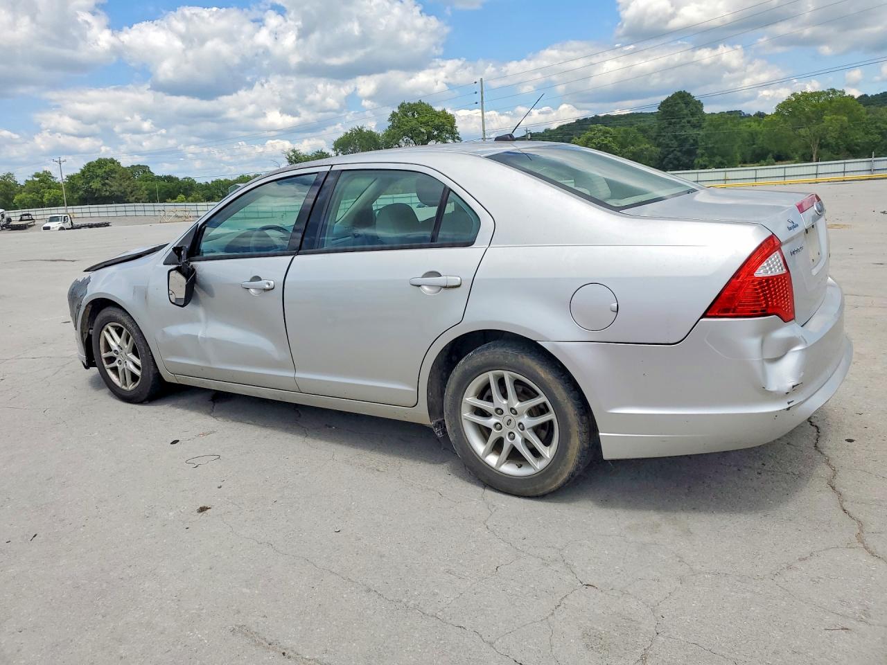 2011 Ford Fusion S Silver vin: 3FAHP0GAXBR206822