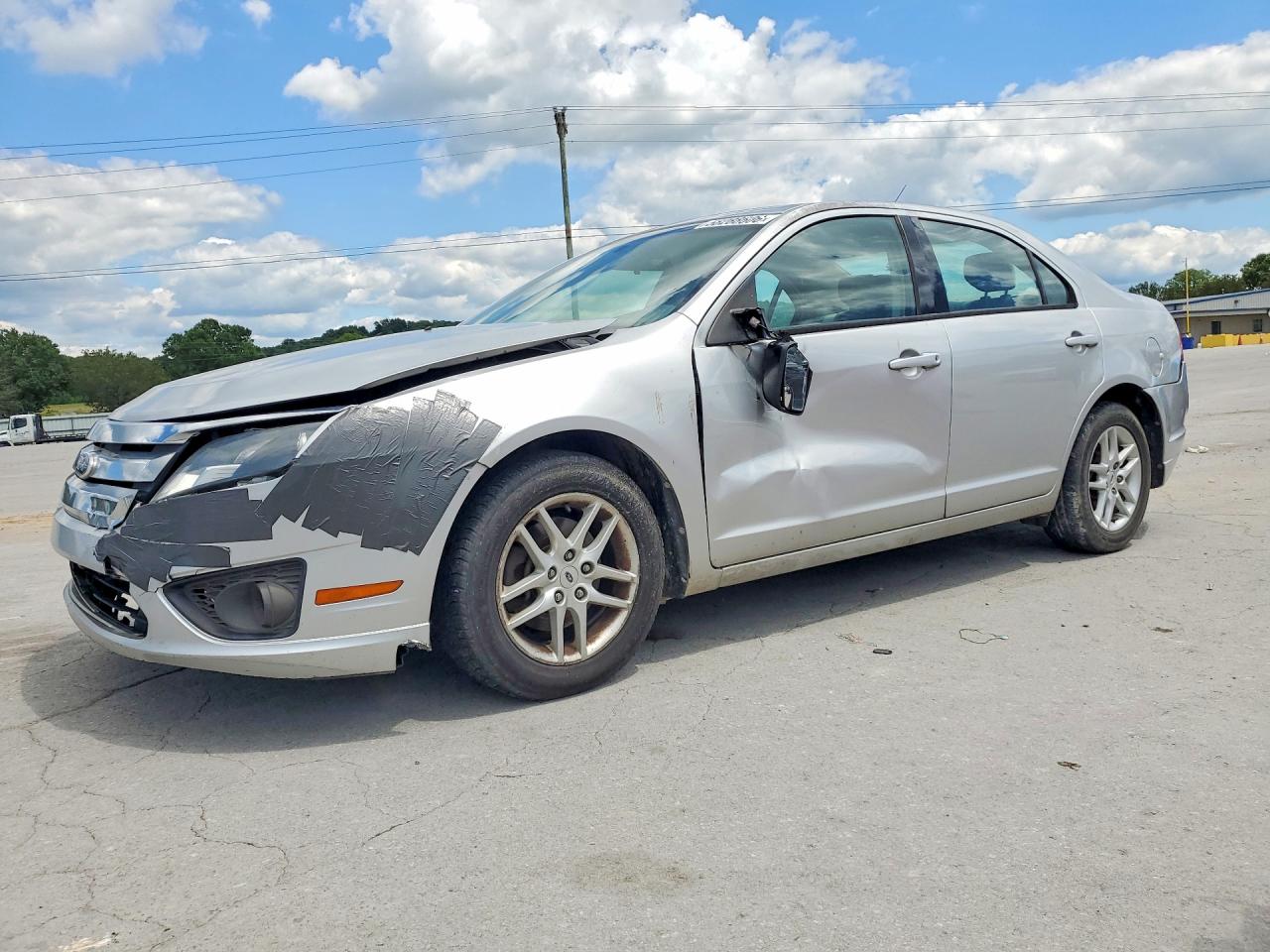 2011 Ford Fusion S Silver vin: 3FAHP0GAXBR206822