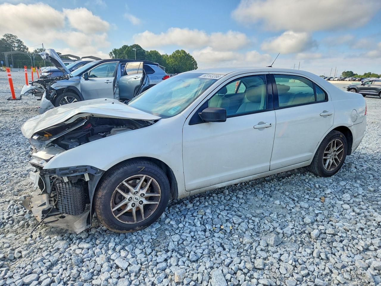 2011 Ford Fusion S White vin: 3FAHP0GAXBR243515