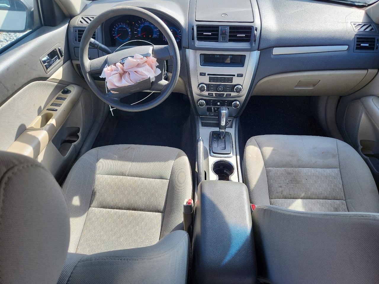 2011 Ford Fusion S White vin: 3FAHP0GAXBR243515