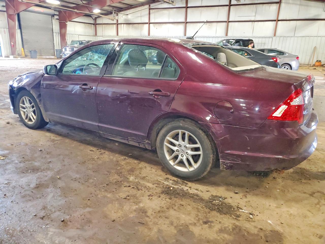 2012 Ford Fusion S Burgundy vin: 3FAHP0GAXCR394324