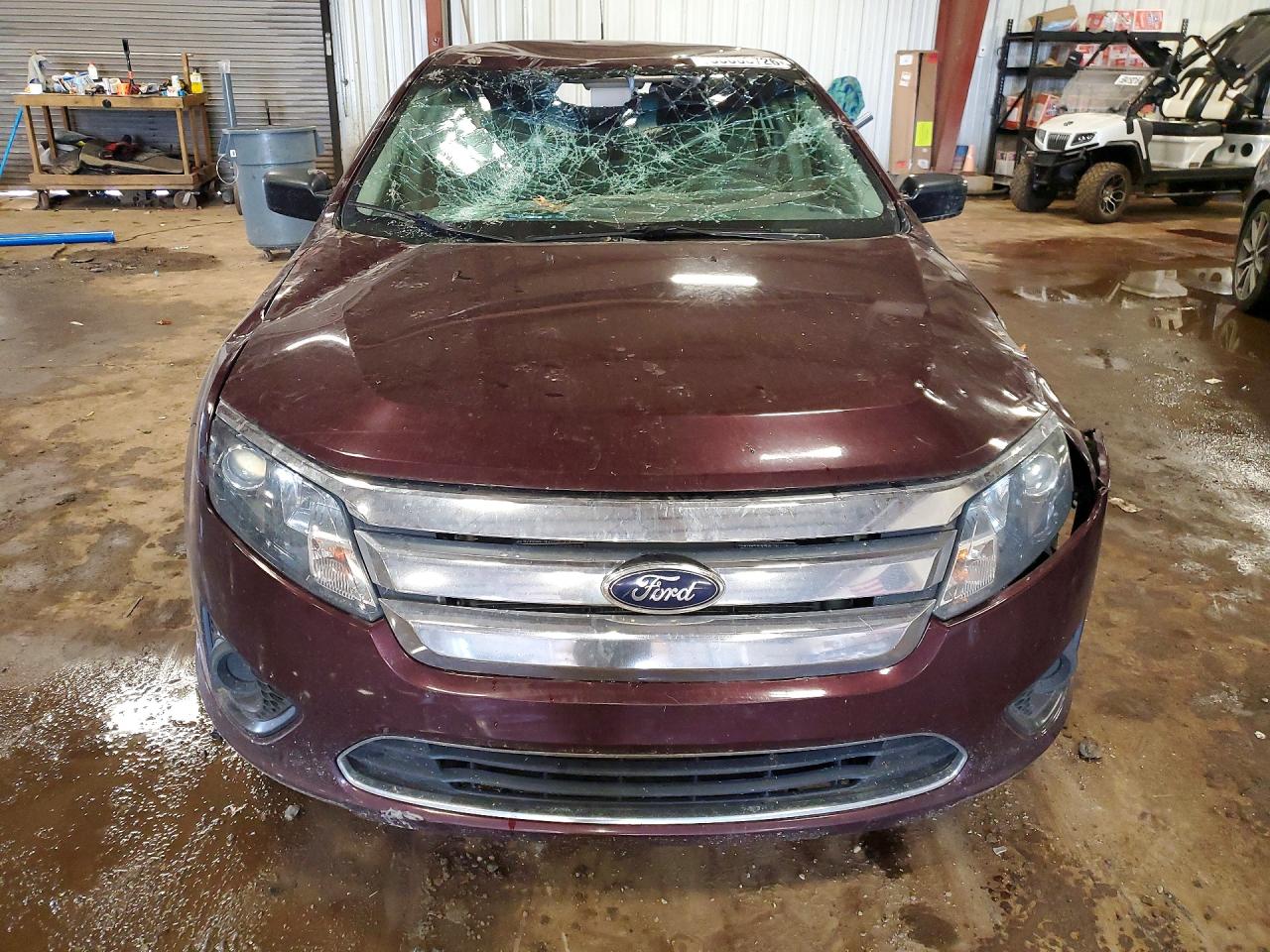 2012 Ford Fusion S Burgundy vin: 3FAHP0GAXCR394324