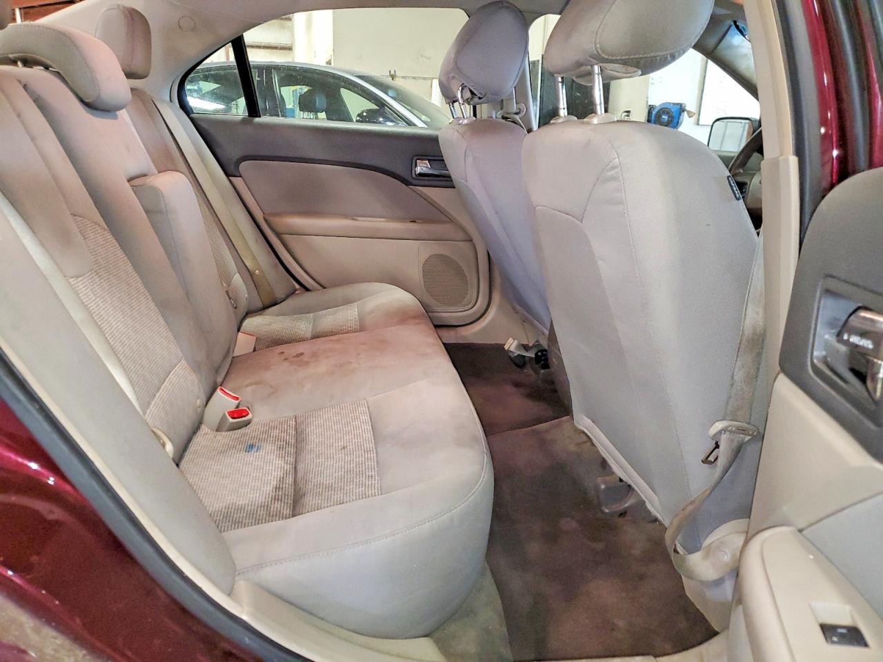 2012 Ford Fusion S Burgundy vin: 3FAHP0GAXCR394324