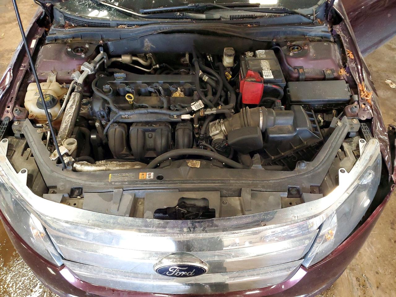 2012 Ford Fusion S Burgundy vin: 3FAHP0GAXCR394324