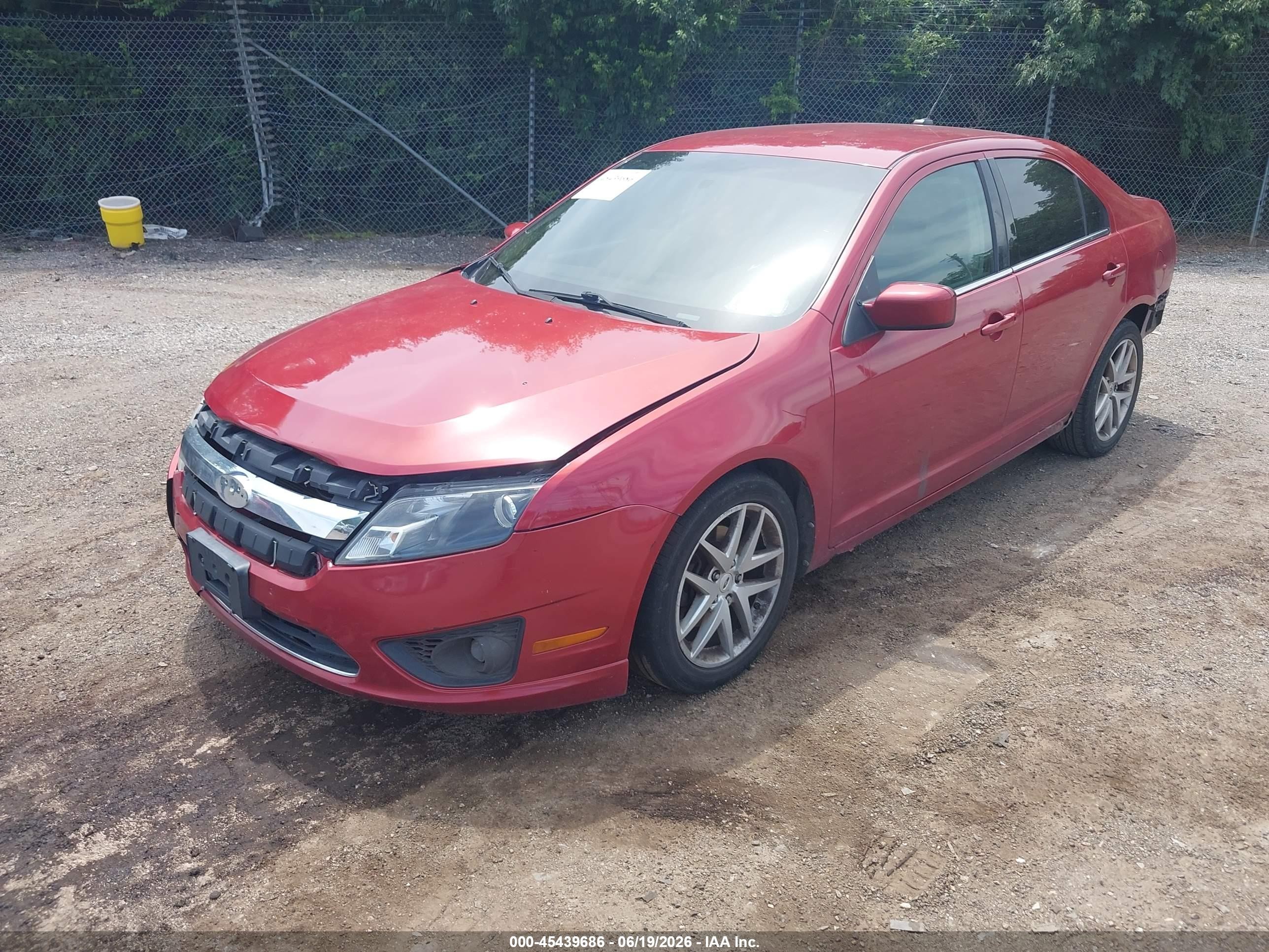 2010 Ford Fusion Se Red vin: 3FAHP0HA0AR259154