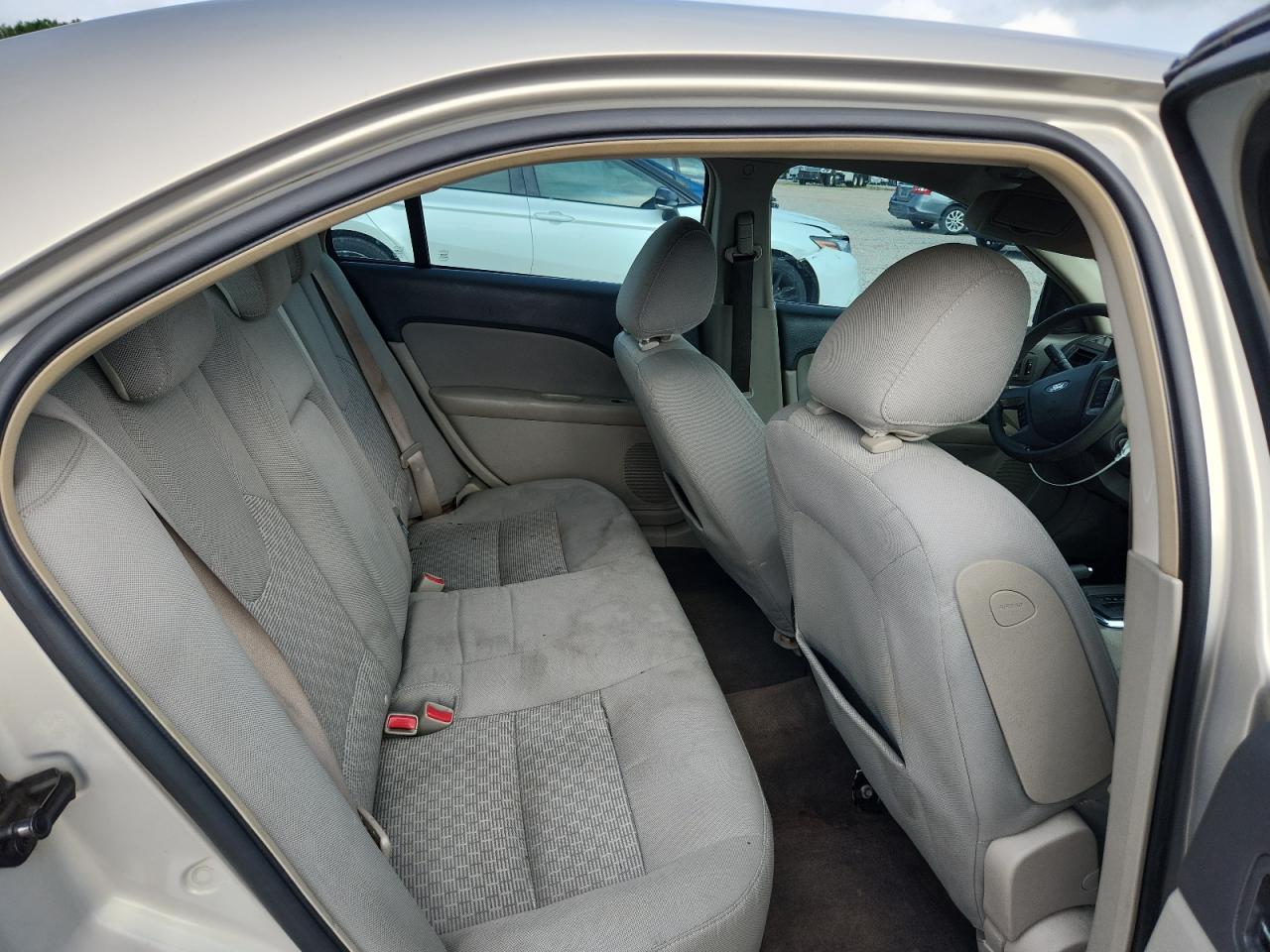 2010 Ford Fusion Se Beige vin: 3FAHP0HA0AR290873