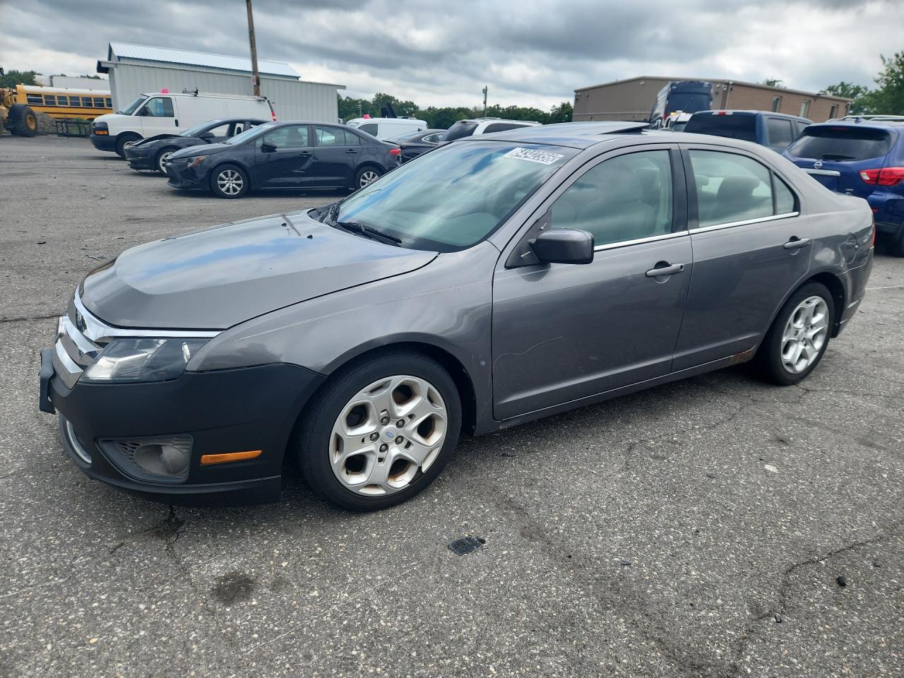 2010 Ford Fusion Se Gray vin: 3FAHP0HA0AR343989 Damage: Left Front Fender, Dent(S) W/ Paint Dmg, 1/2 To 1 Inch