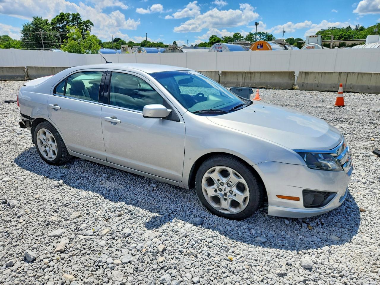 2010 Ford Fusion Se Silver vin: 3FAHP0HA0AR415208