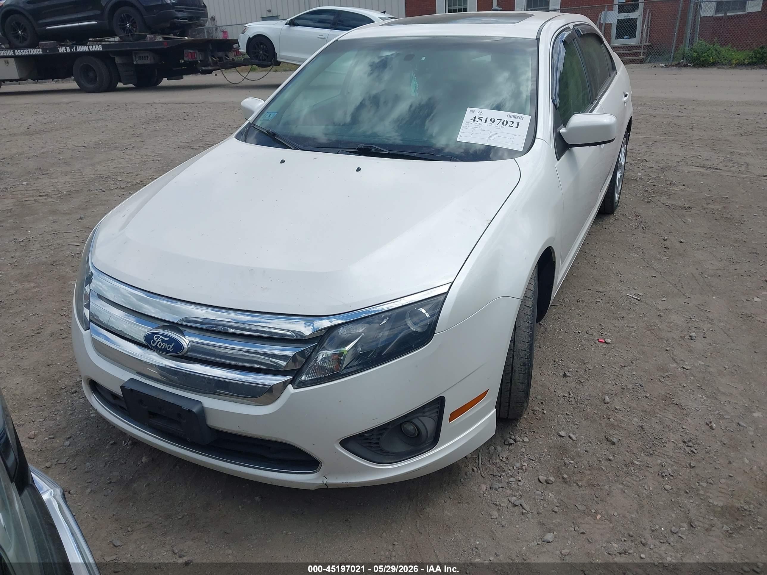 2011 Ford Fusion Se White vin: 3FAHP0HA0BR118599