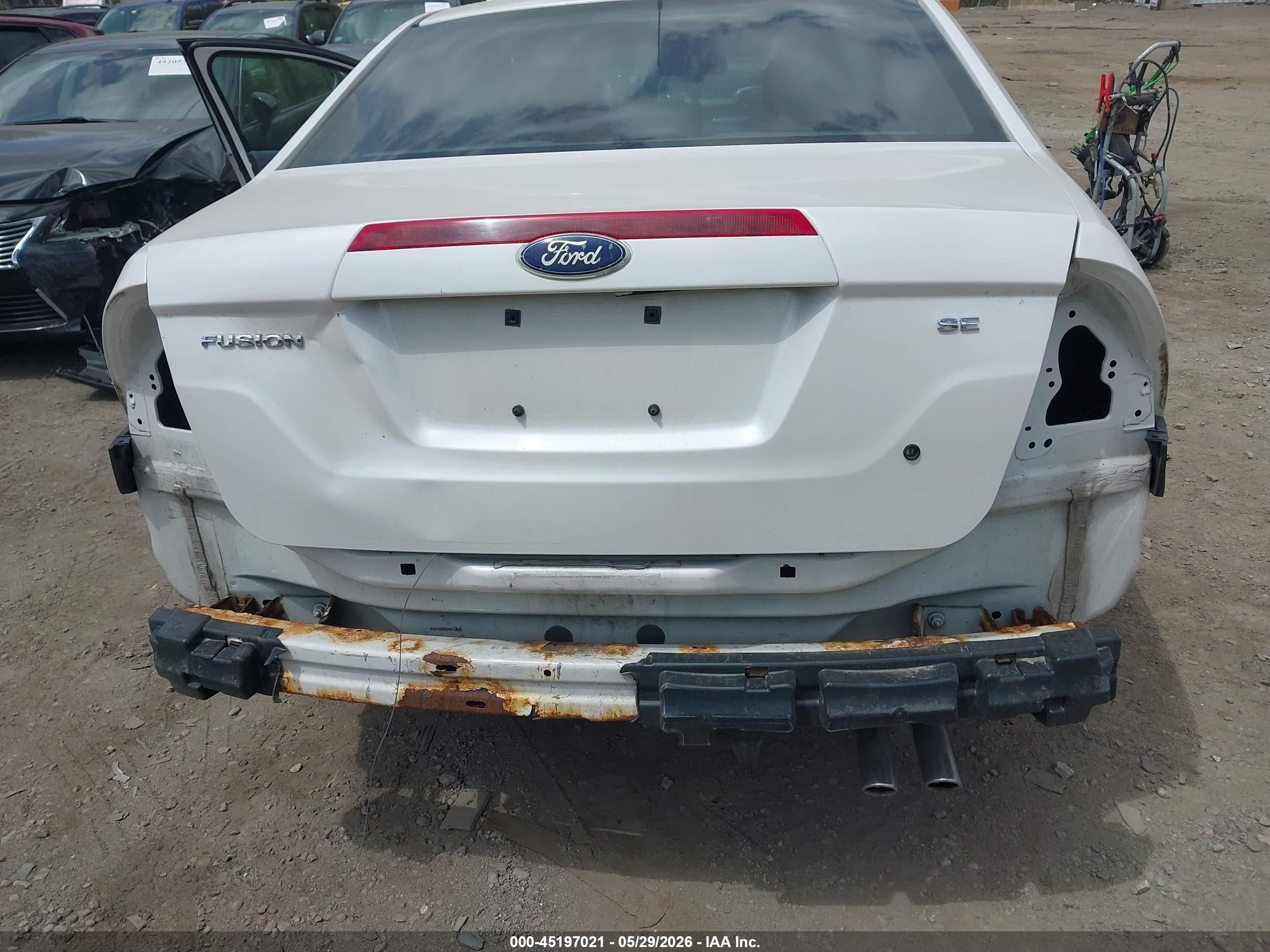 2011 Ford Fusion Se White vin: 3FAHP0HA0BR118599
