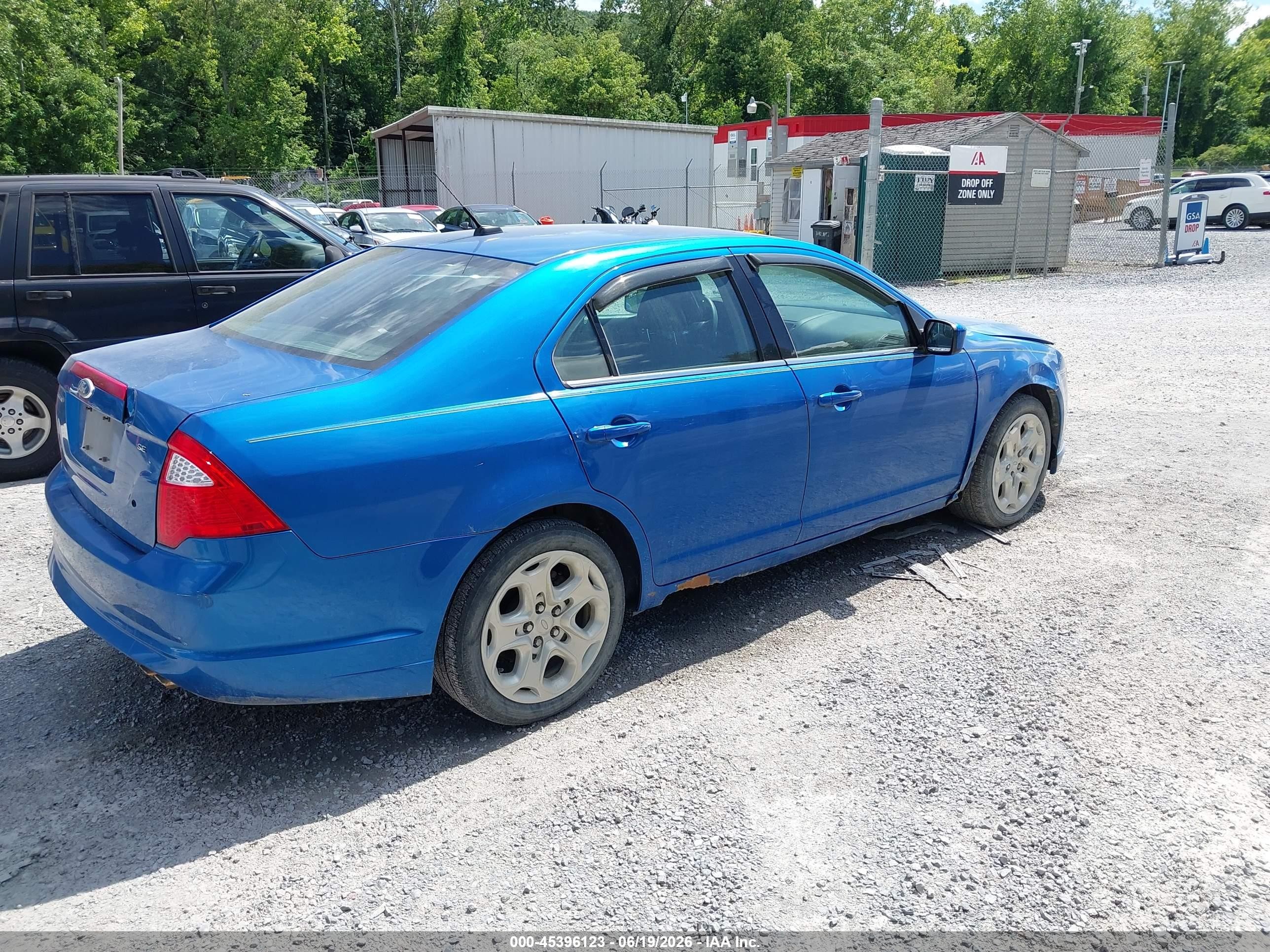 2011 Ford Fusion Se Blue vin: 3FAHP0HA0BR125780